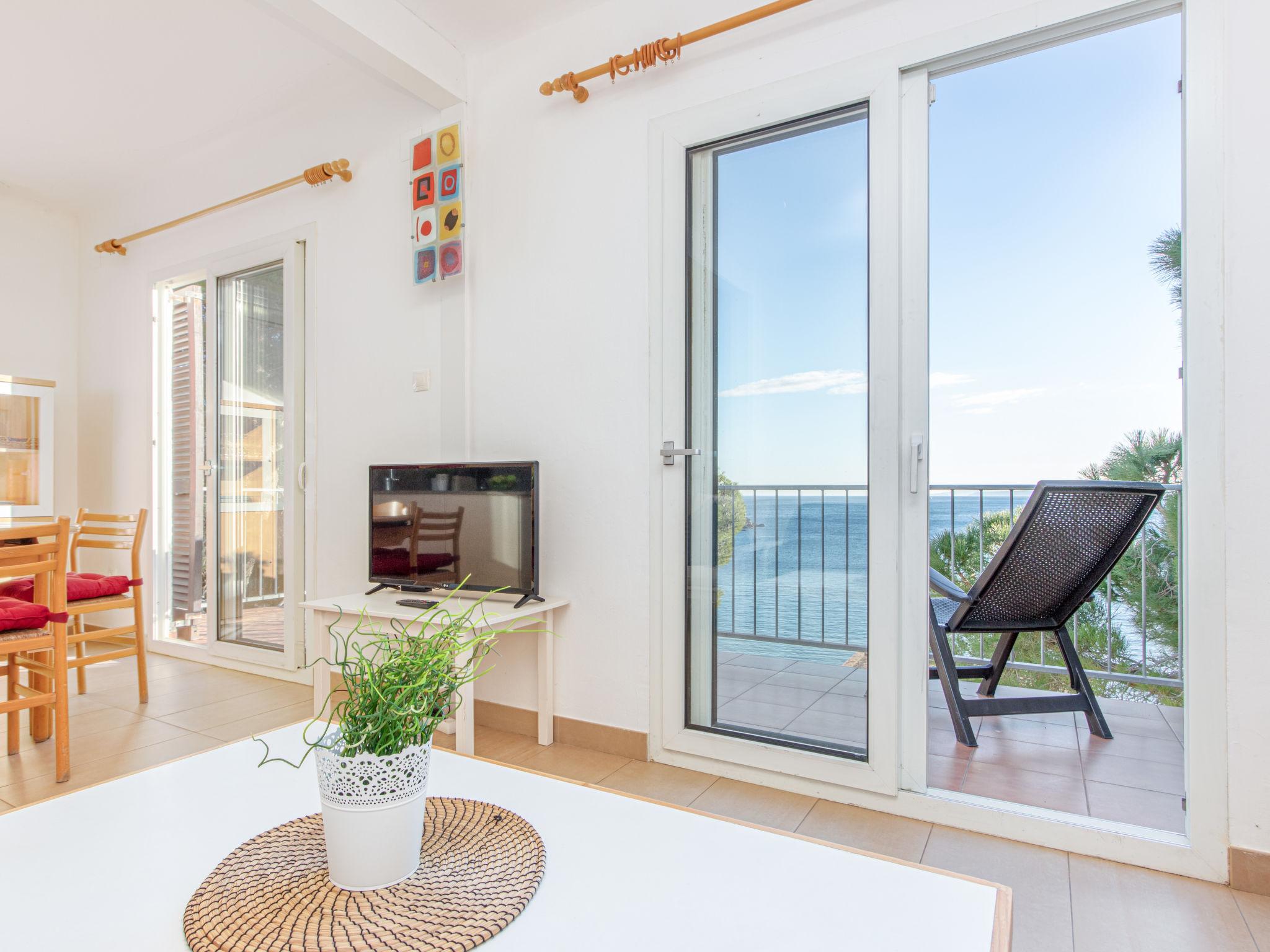 Foto 10 - Apartamento de 3 quartos em Roses com terraço e vistas do mar