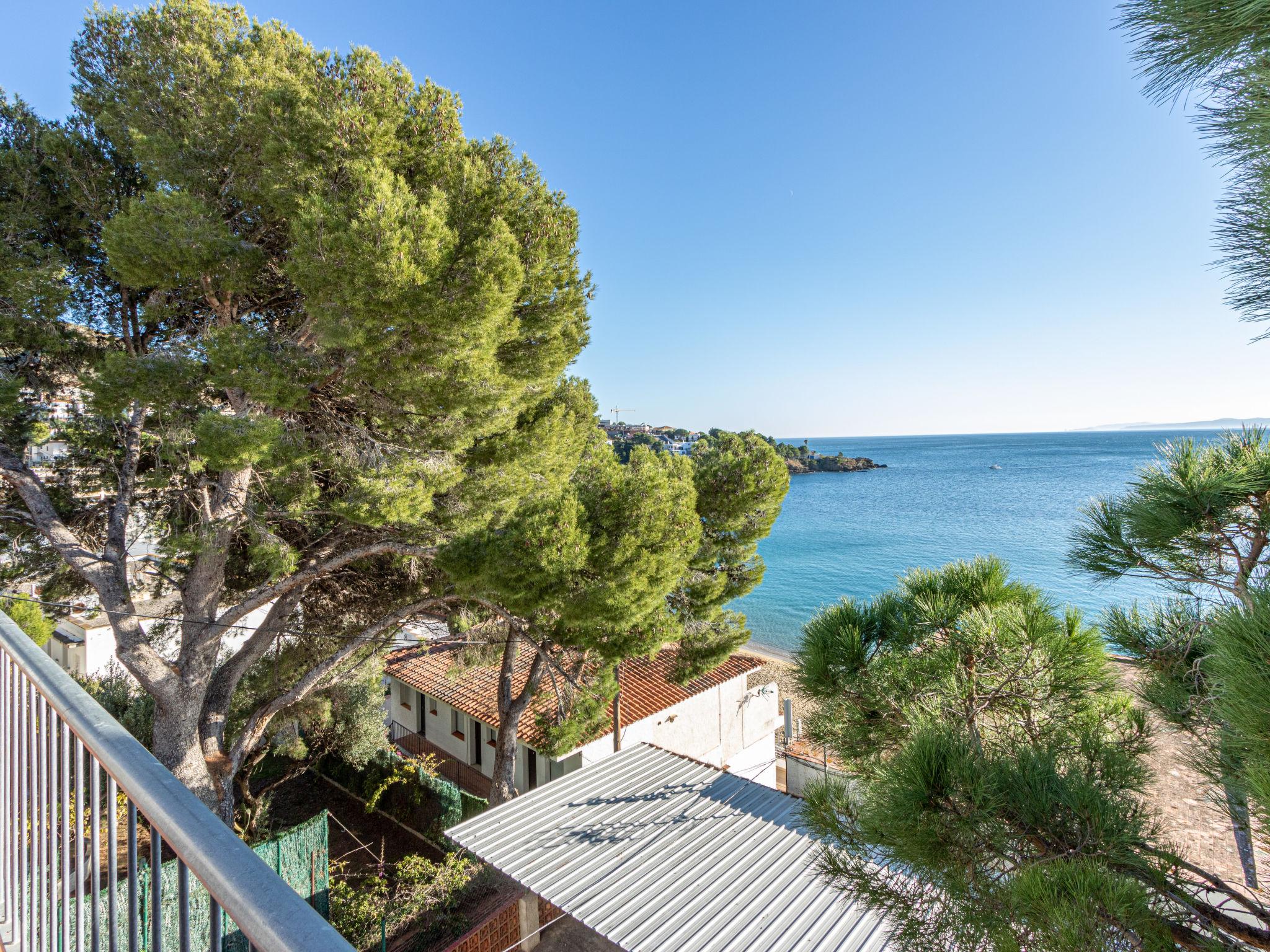 Photo 22 - Appartement de 3 chambres à Roses avec terrasse et vues à la mer