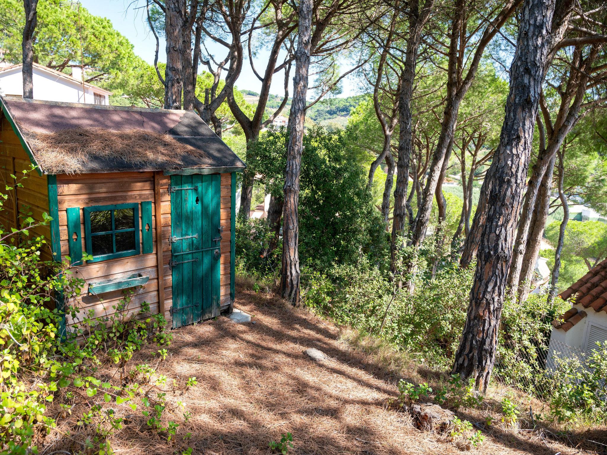 Photo 32 - Maison de 4 chambres à Sant Pol de Mar avec jardin et vues à la mer