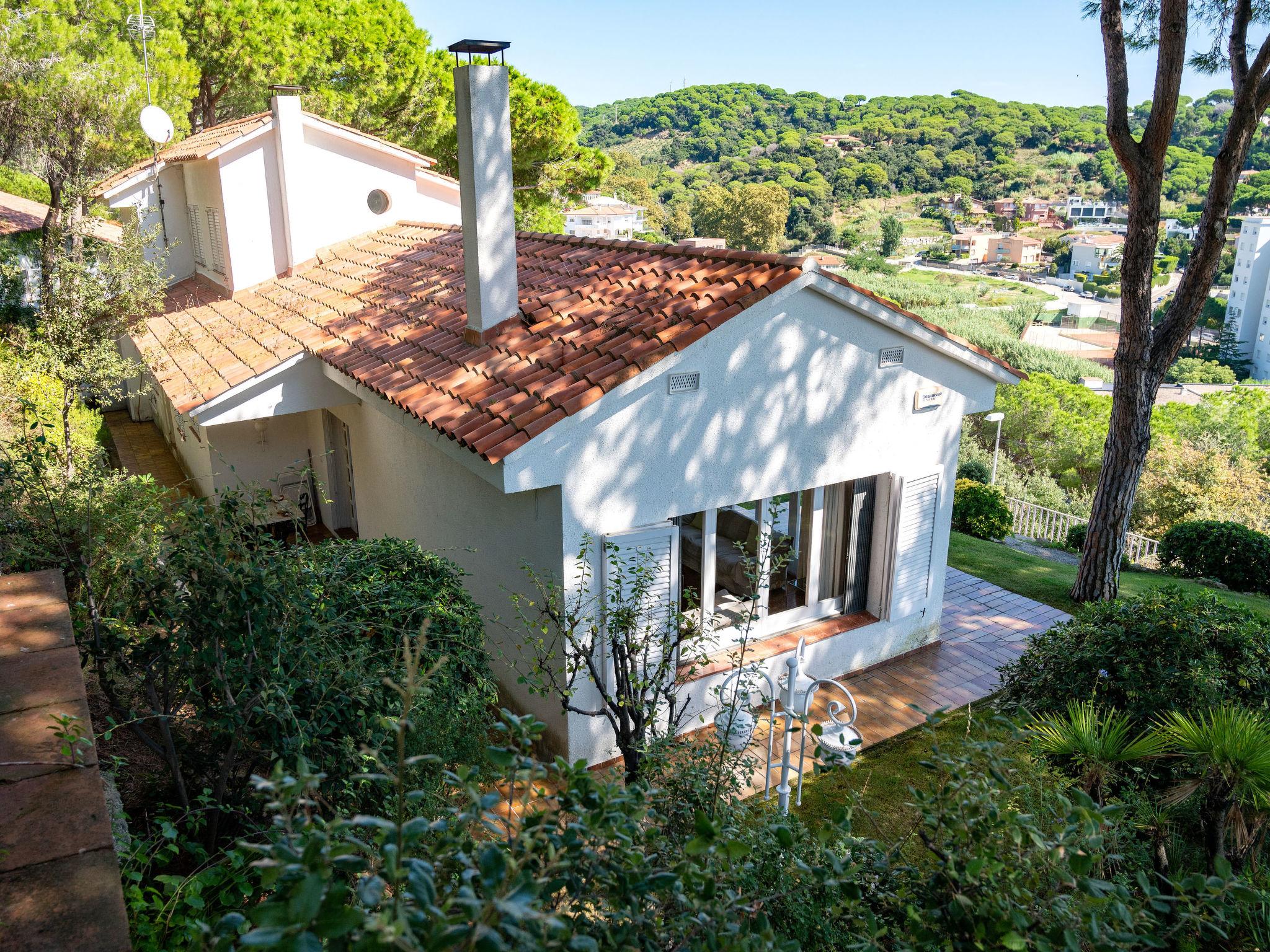 Foto 1 - Haus mit 4 Schlafzimmern in Sant Pol de Mar mit garten und blick aufs meer