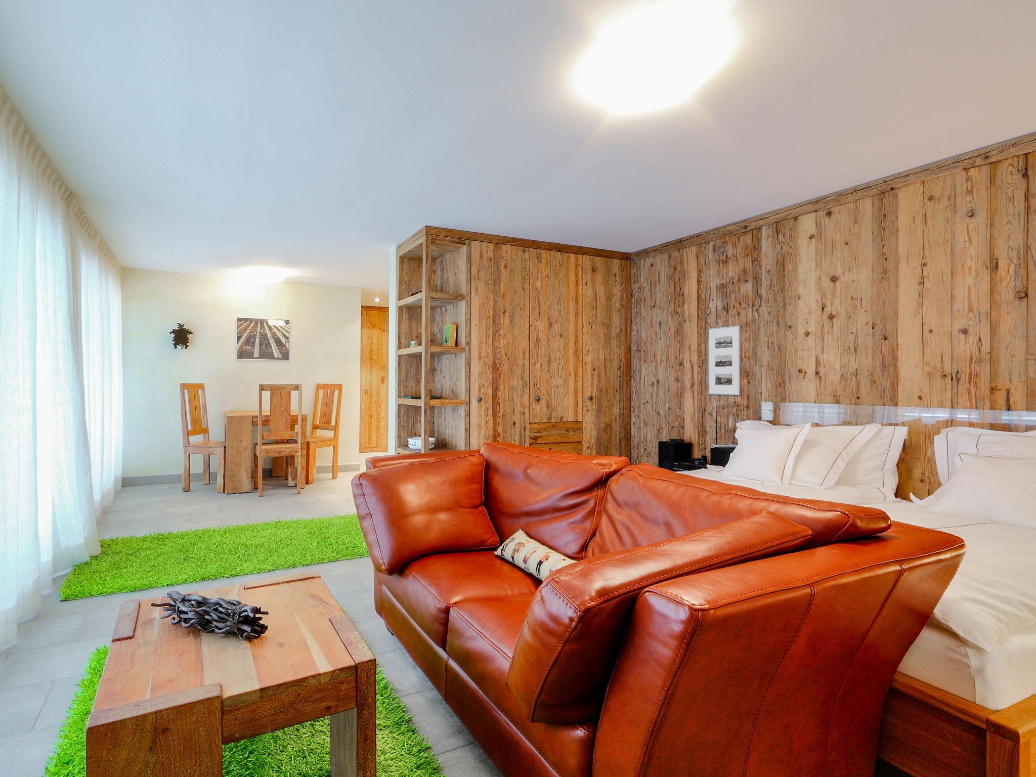 Photo 3 - Apartment in Zermatt with terrace and mountain view