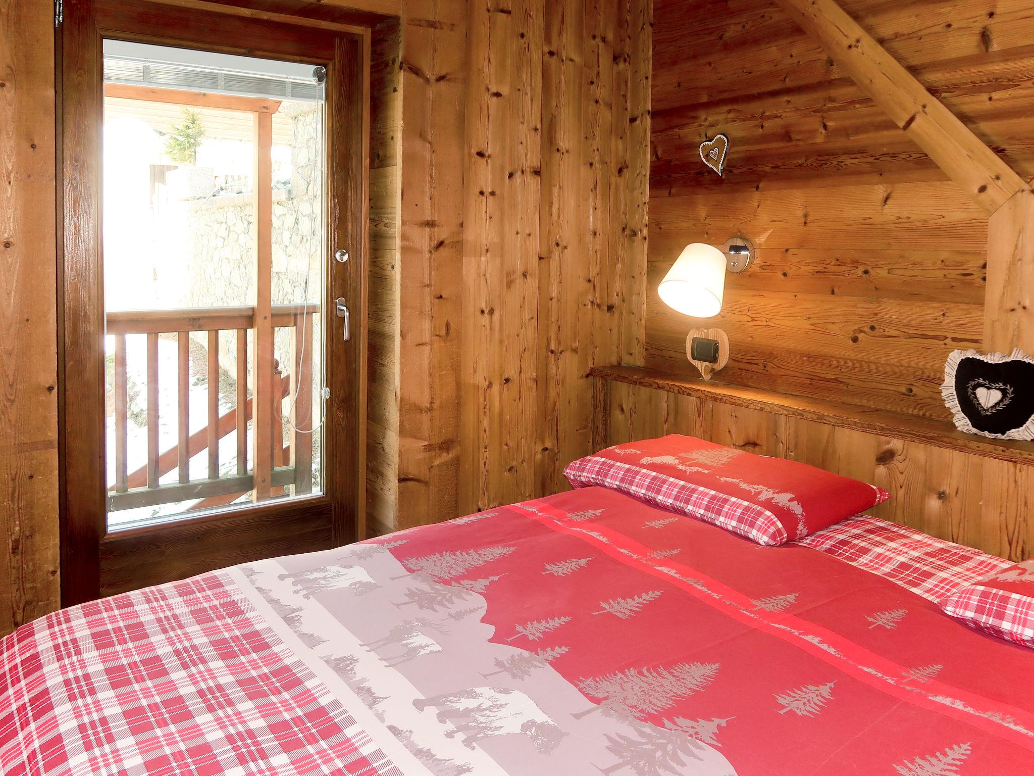 Foto 9 - Apartment mit 2 Schlafzimmern in Valtournenche mit terrasse und blick auf die berge