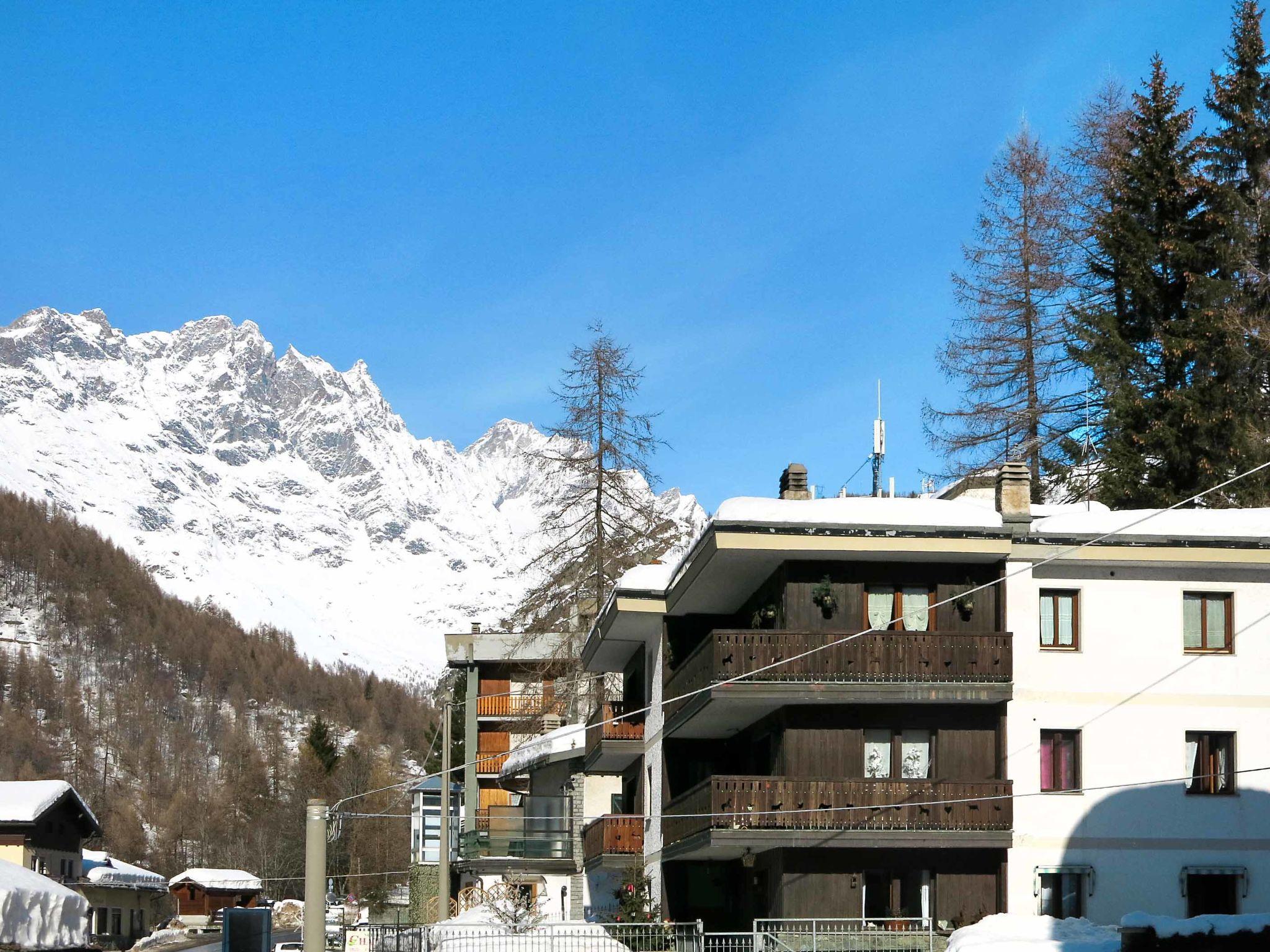 Photo 20 - Appartement de 2 chambres à Valtournenche avec terrasse et vues sur la montagne