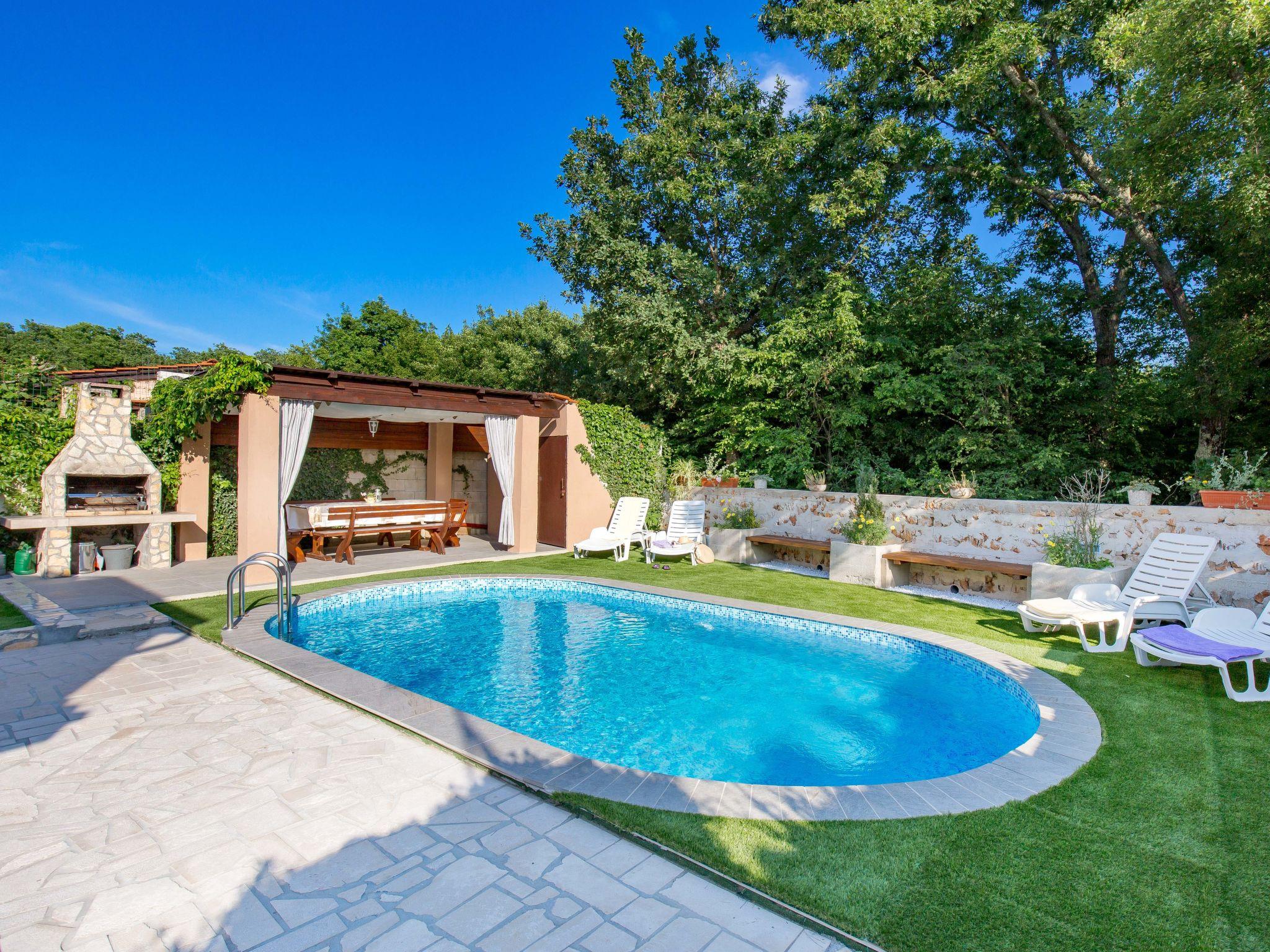 Photo 6 - Maison de 4 chambres à Dobrinj avec piscine privée et vues à la mer