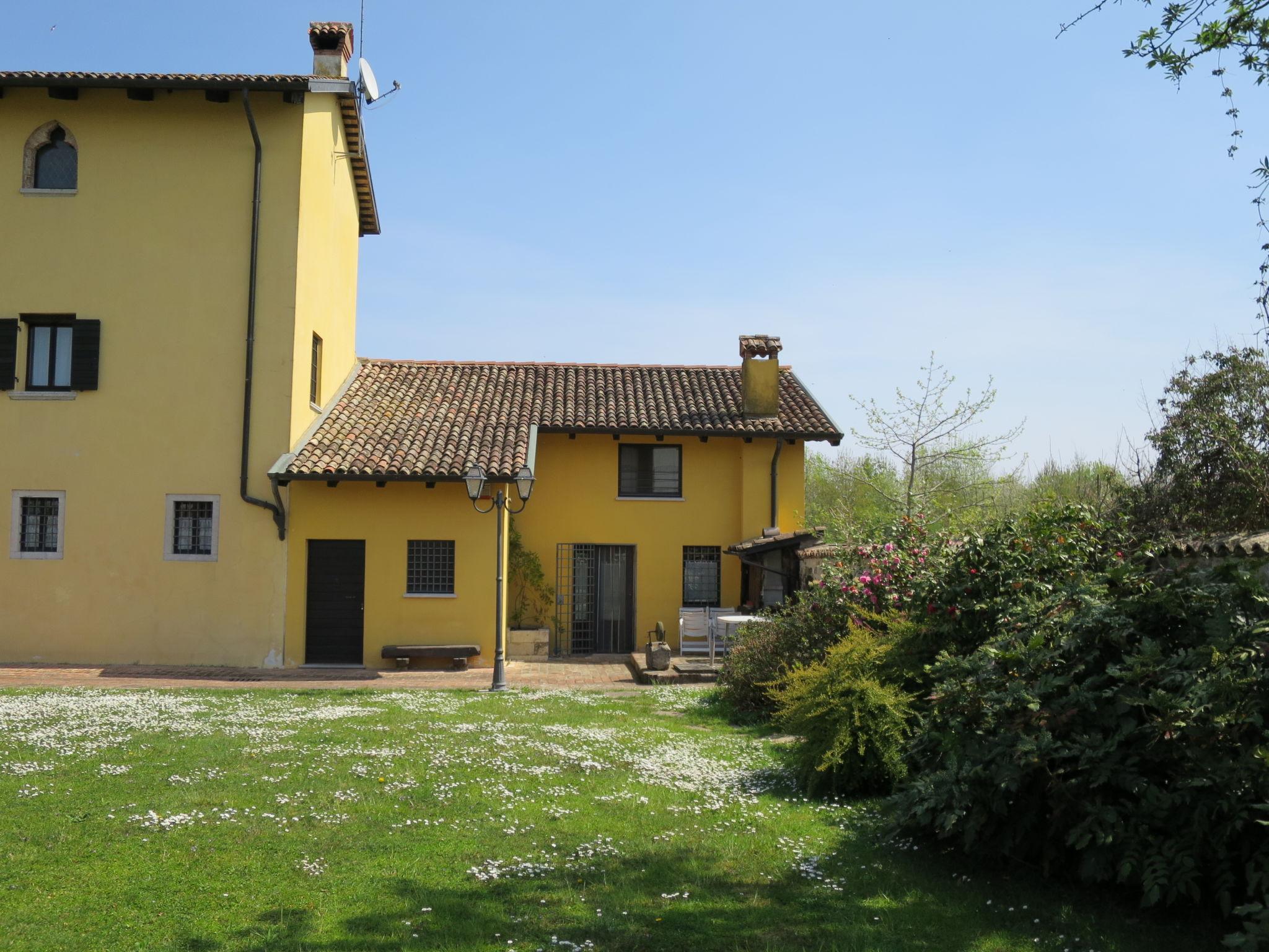 Foto 3 - Casa de 2 habitaciones en Povoletto con piscina y jardín