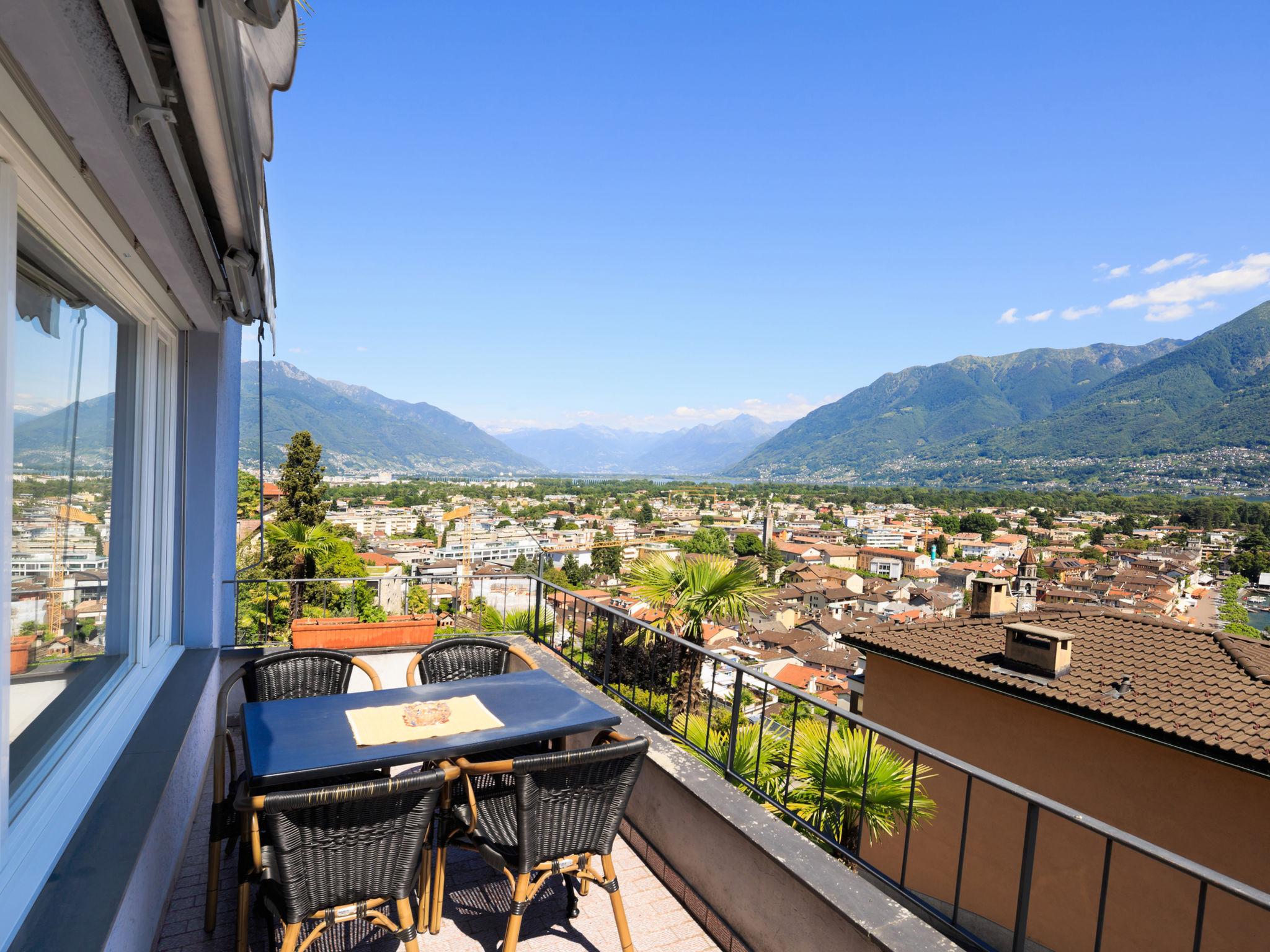 Photo 3 - Appartement de 1 chambre à Ascona avec vues sur la montagne