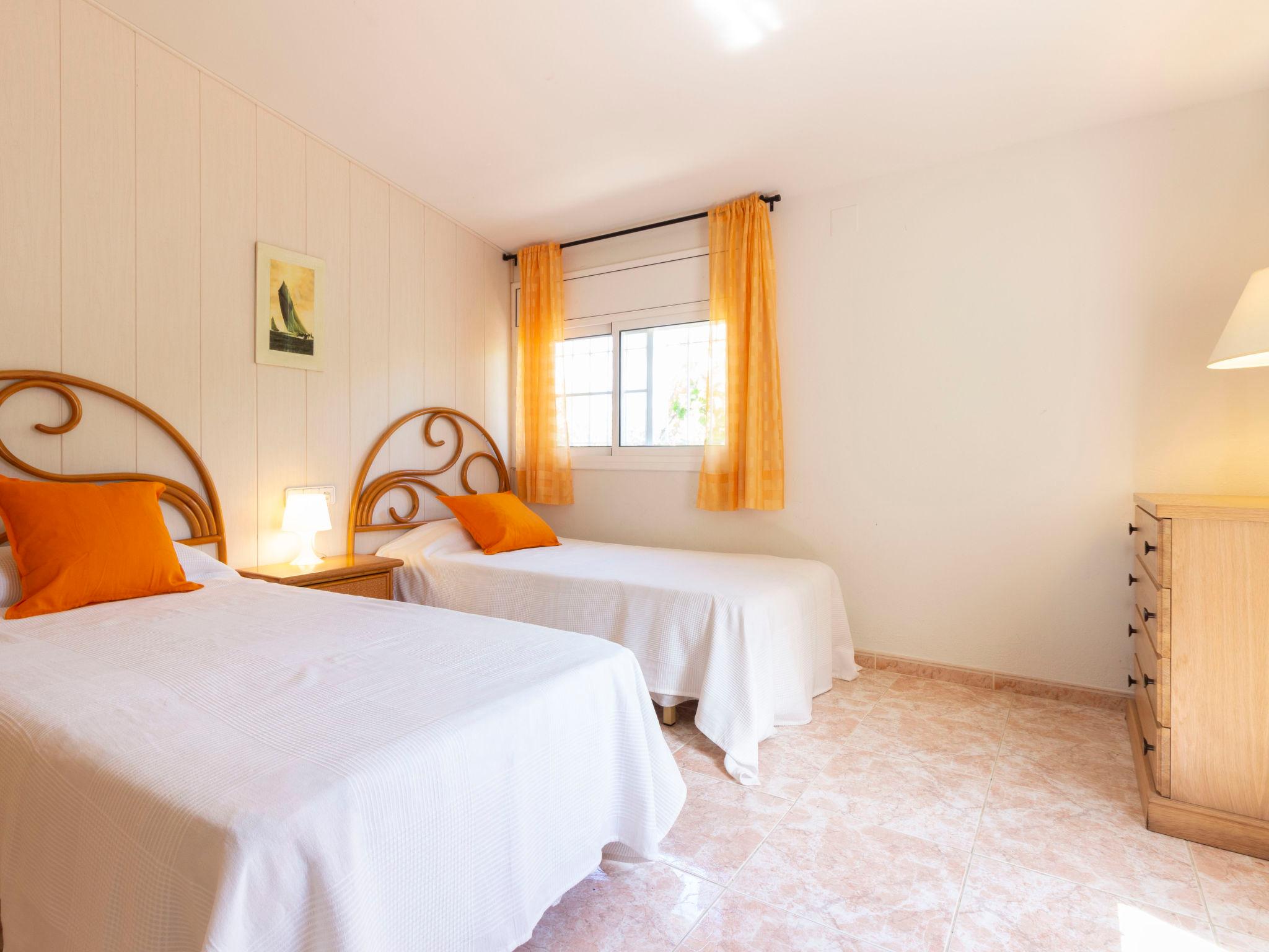 Foto 16 - Casa con 4 camere da letto a Deltebre con piscina privata e vista mare