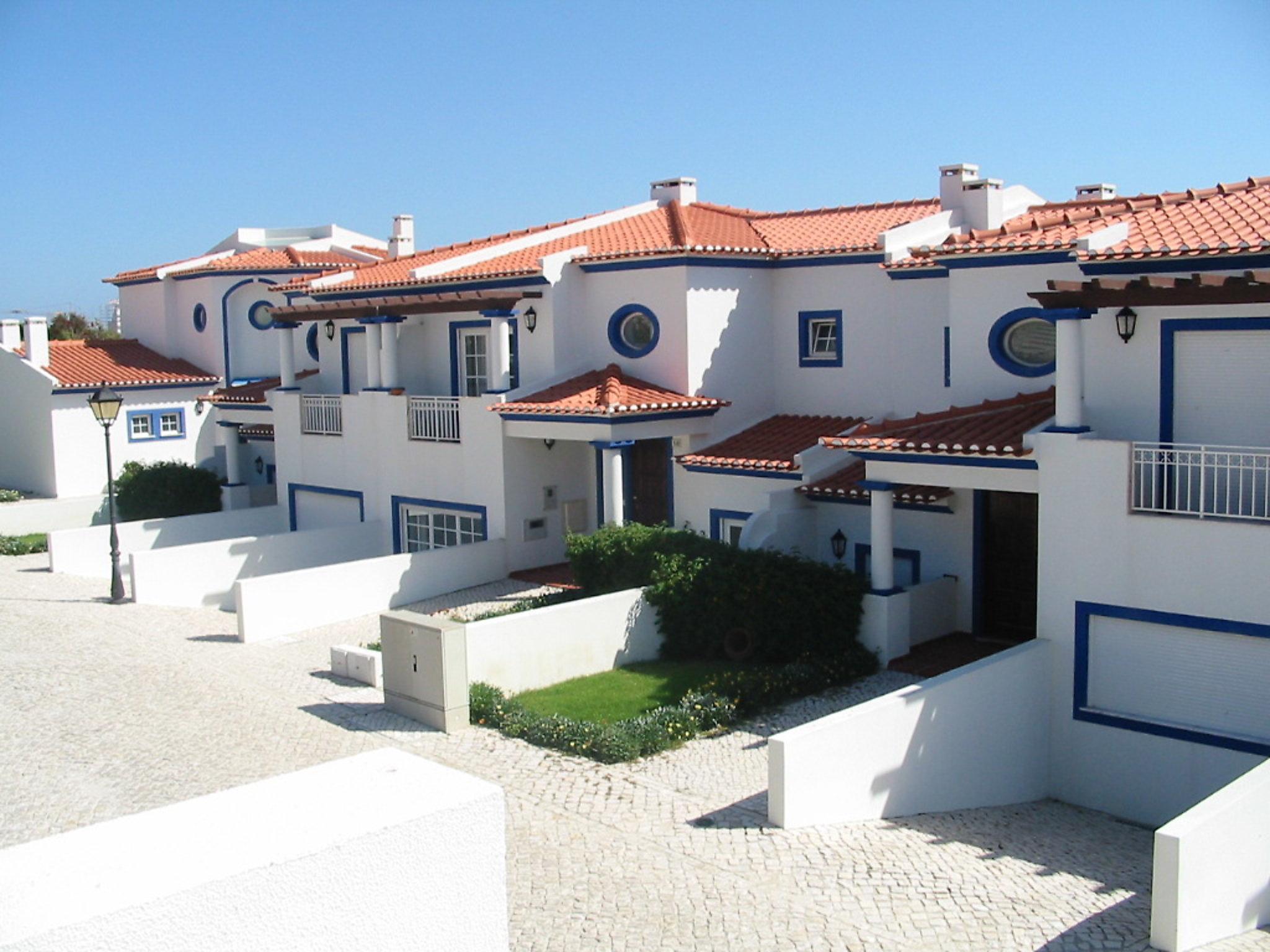 Foto 1 - Casa con 5 camere da letto a Óbidos con piscina e terrazza