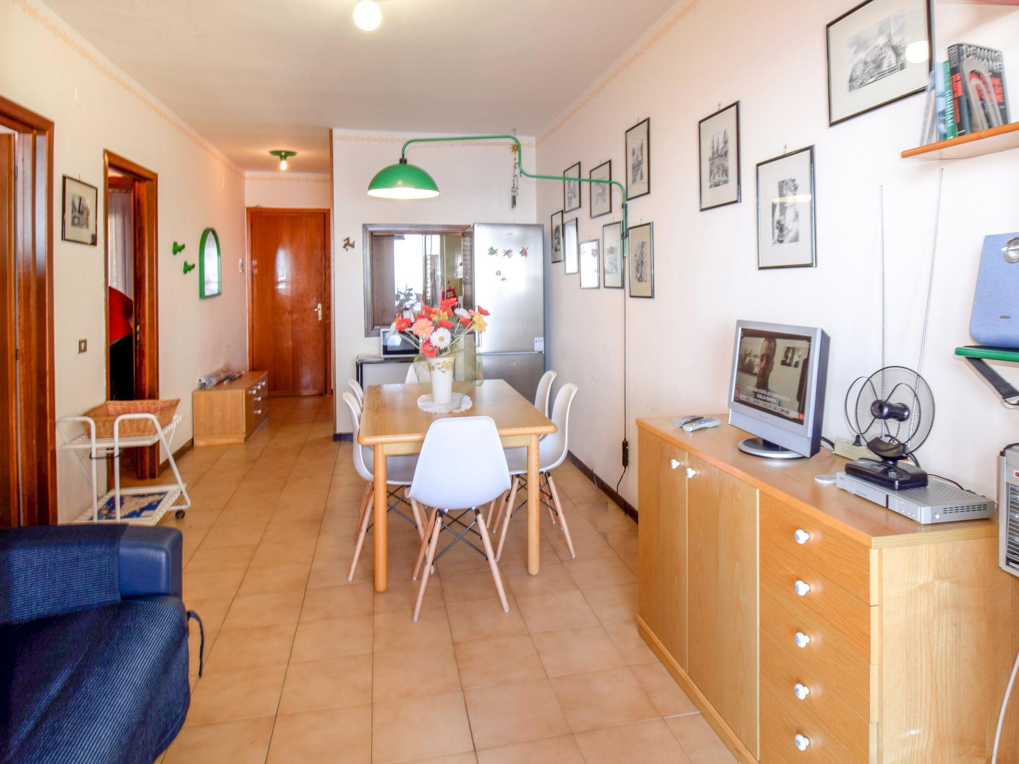 Foto 6 - Apartamento de 2 quartos em Letojanni com terraço