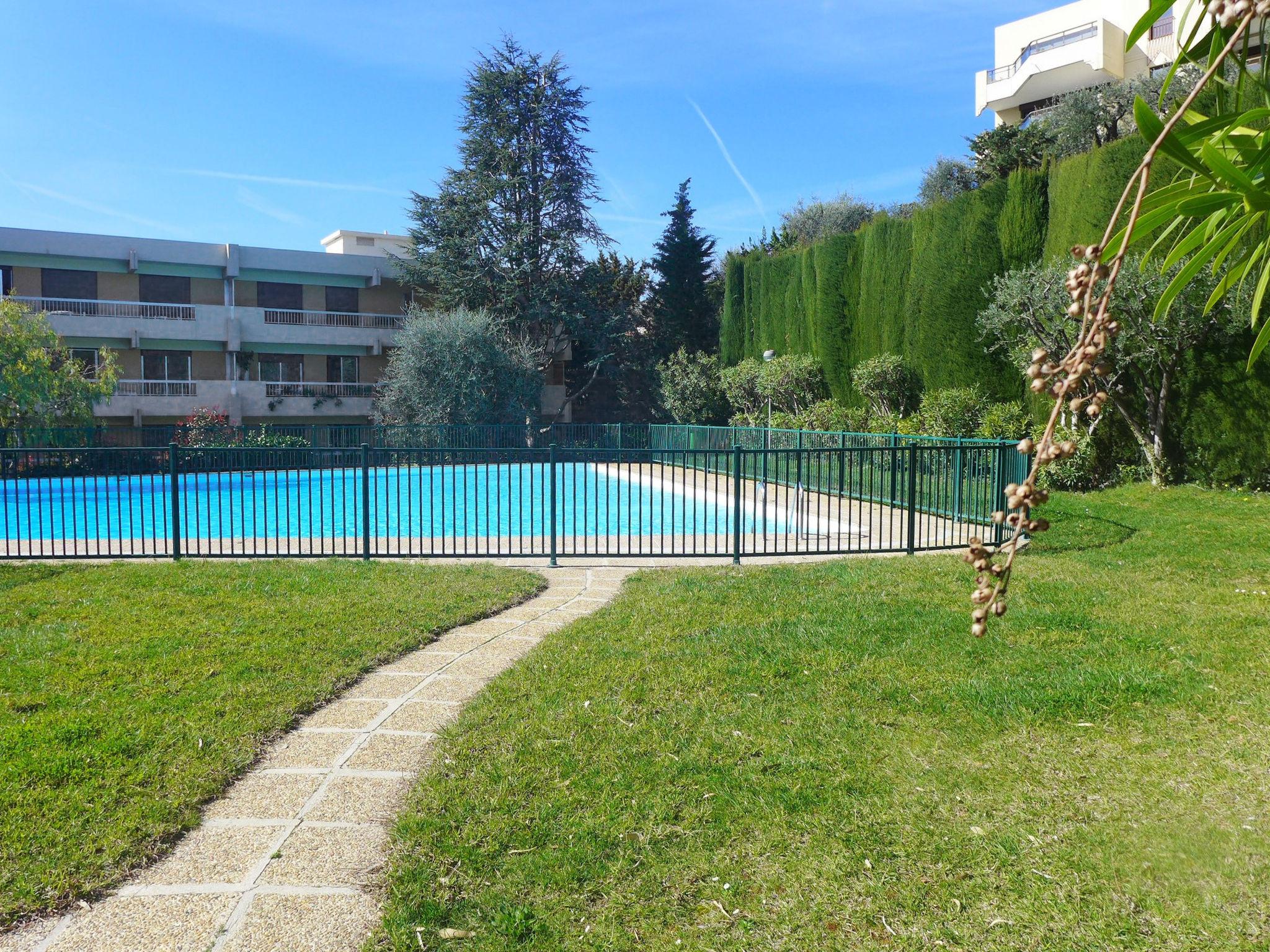 Foto 10 - Apartamento en Niza con piscina y vistas al mar