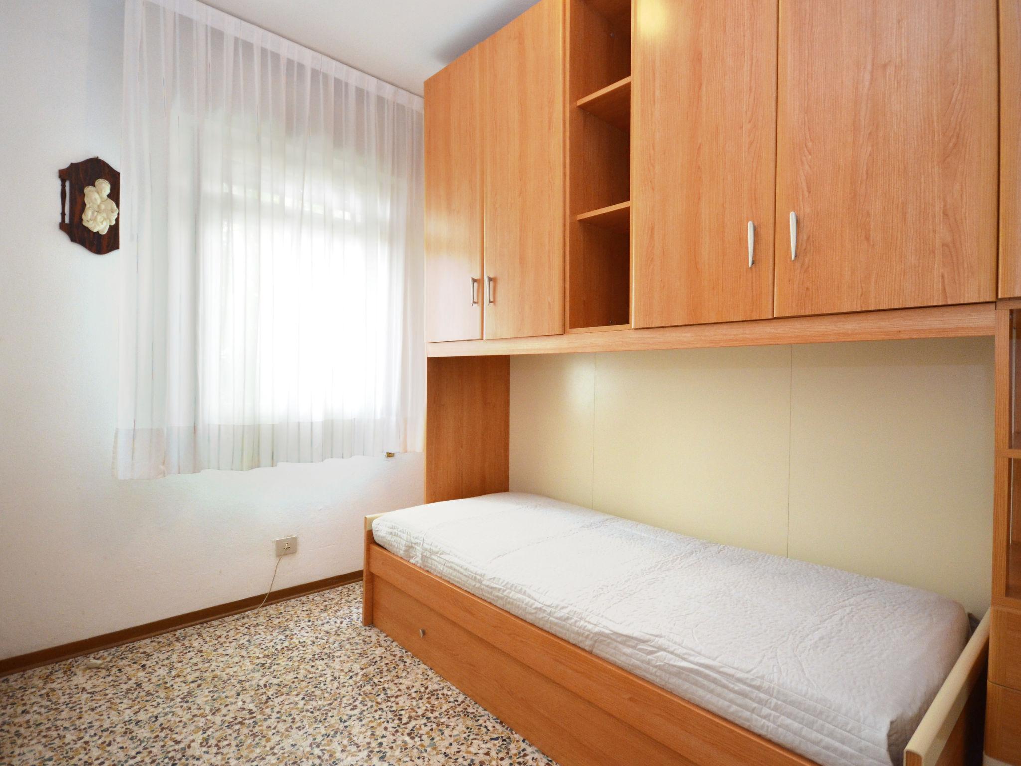 Foto 11 - Apartamento de 2 quartos em San Michele al Tagliamento com terraço e vistas do mar