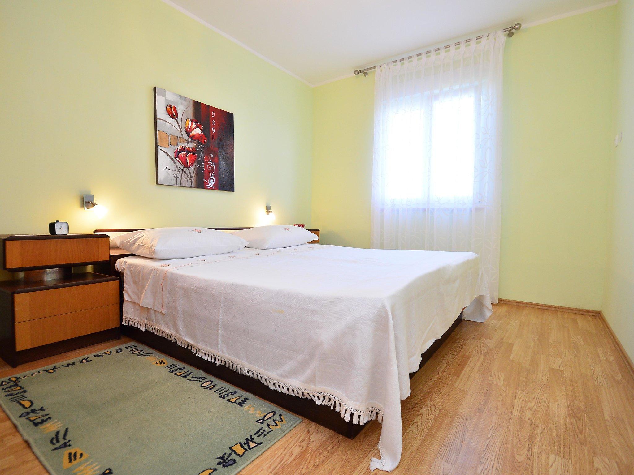 Foto 6 - Casa con 2 camere da letto a Marčana con giardino e terrazza
