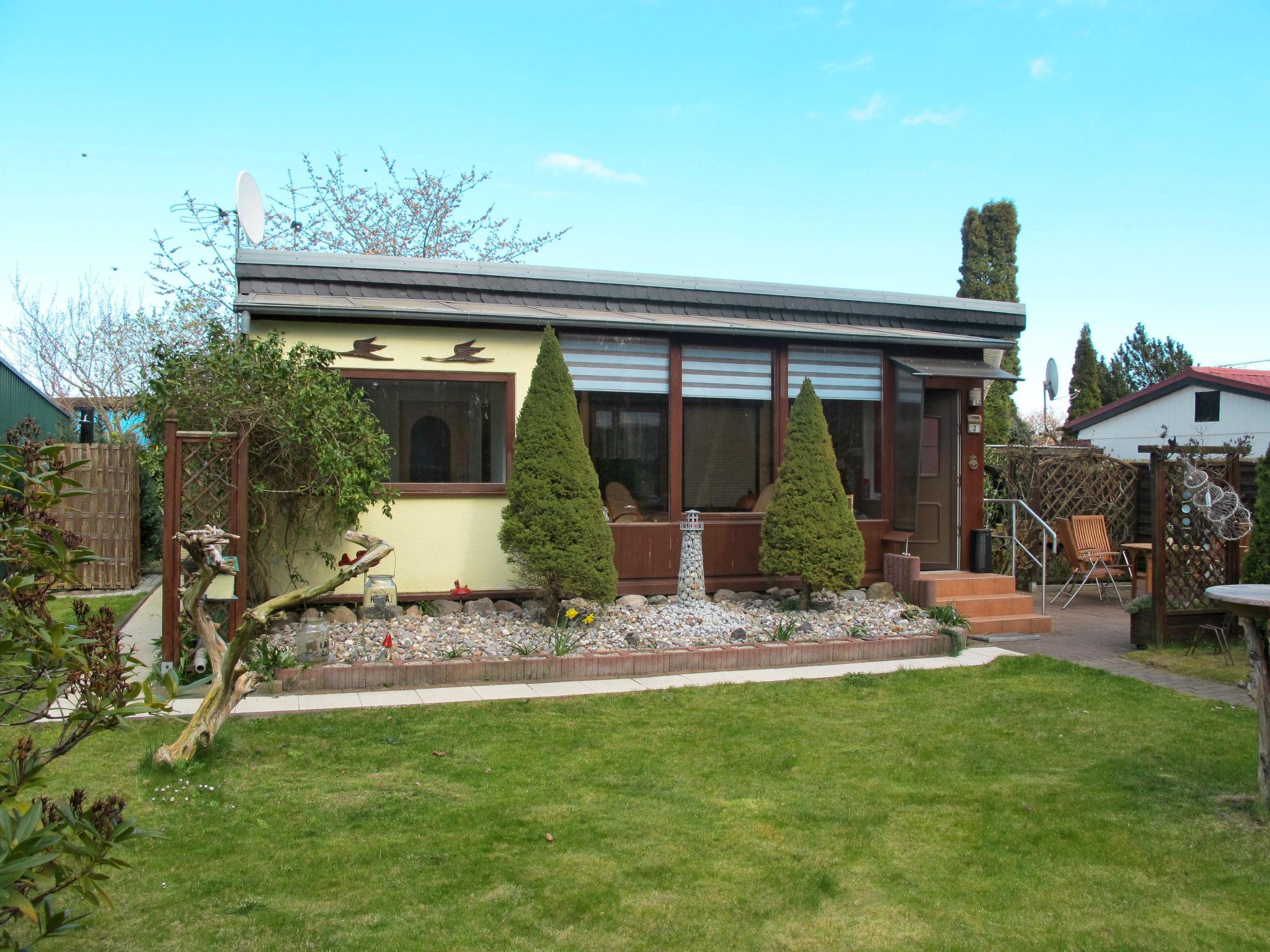 Foto 1 - Casa de 1 habitación en Loissin con jardín y vistas al mar