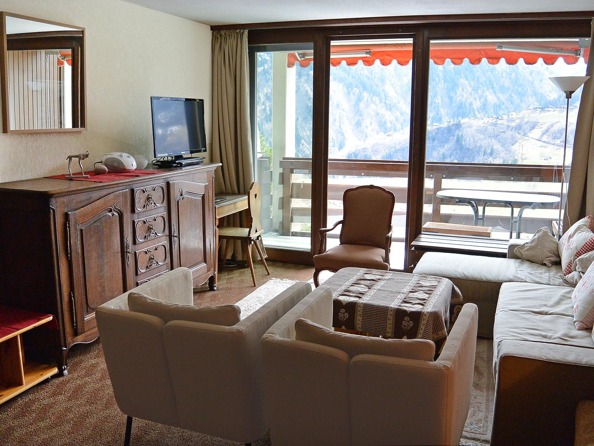 Foto 7 - Apartamento de 2 habitaciones en Disentis/Mustér con piscina y vistas a la montaña