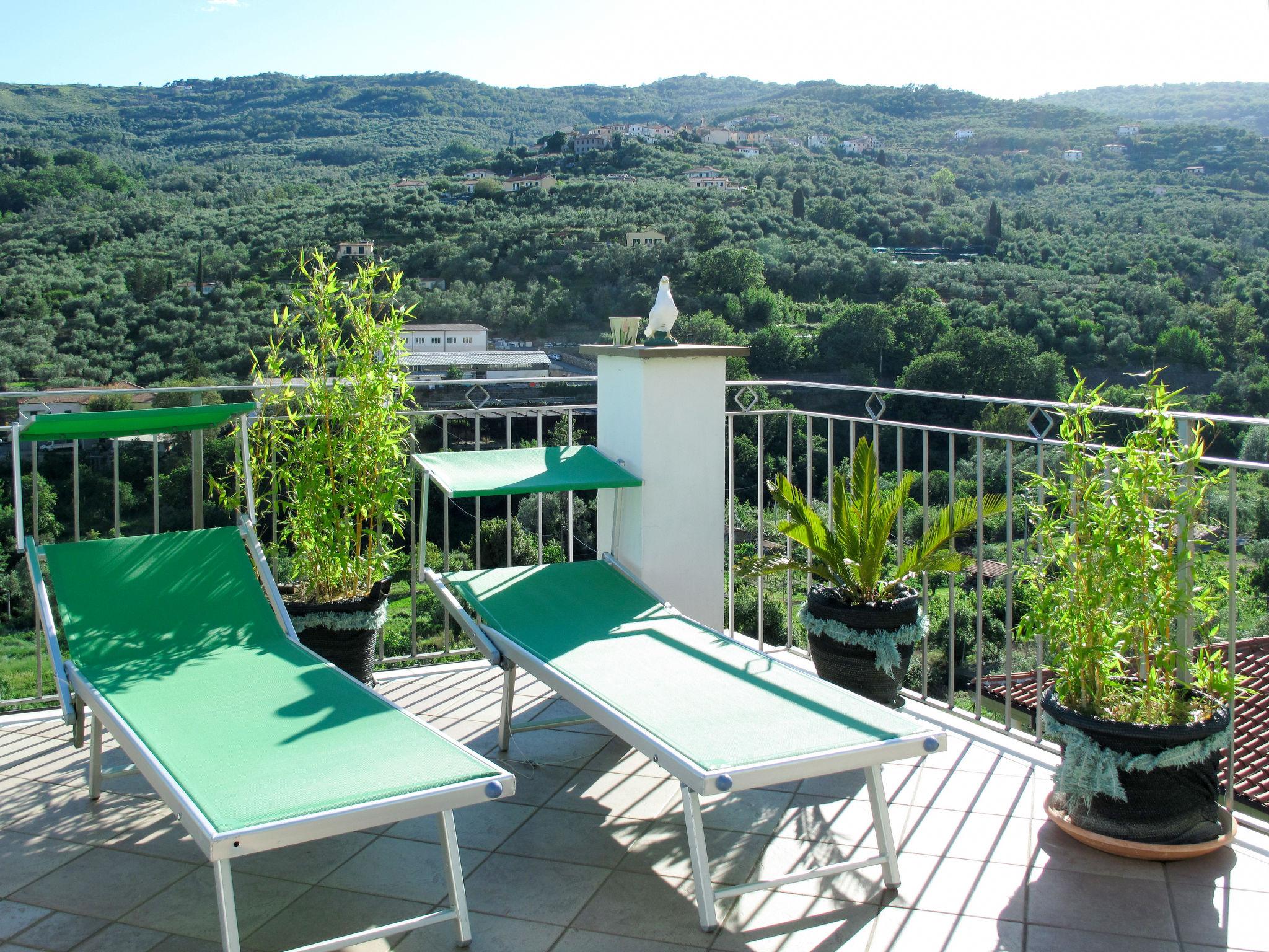 Photo 21 - 3 bedroom Apartment in Dolcedo with garden and terrace