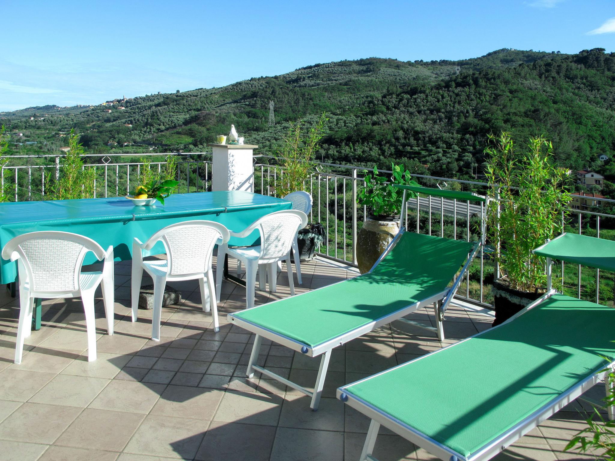Photo 20 - 3 bedroom Apartment in Dolcedo with garden and terrace