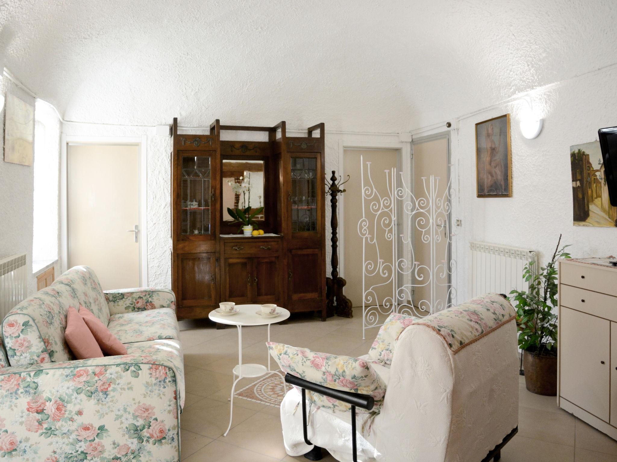 Foto 5 - Apartment mit 3 Schlafzimmern in Dolcedo mit garten und terrasse