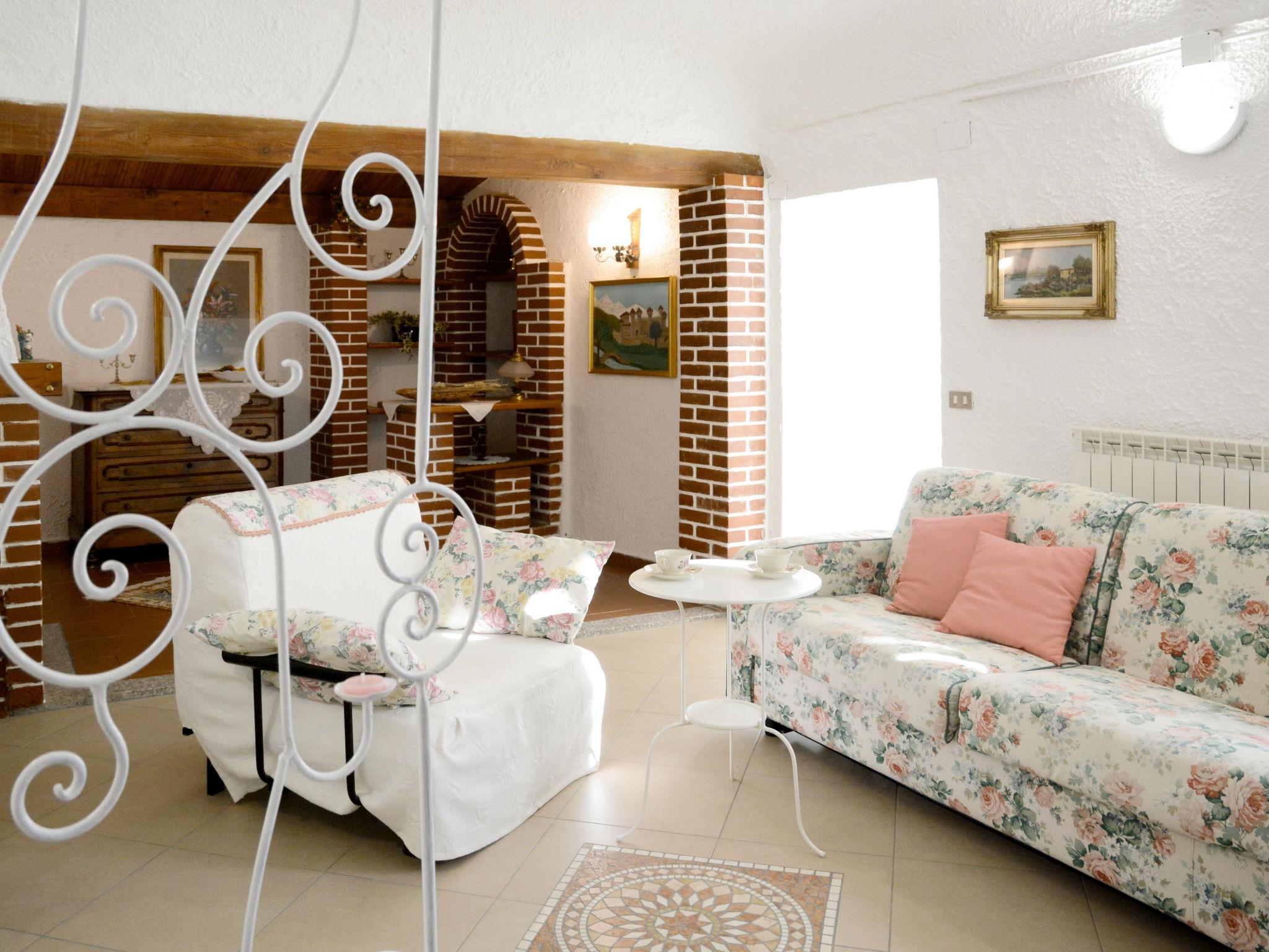 Foto 8 - Apartment mit 3 Schlafzimmern in Dolcedo mit garten und terrasse