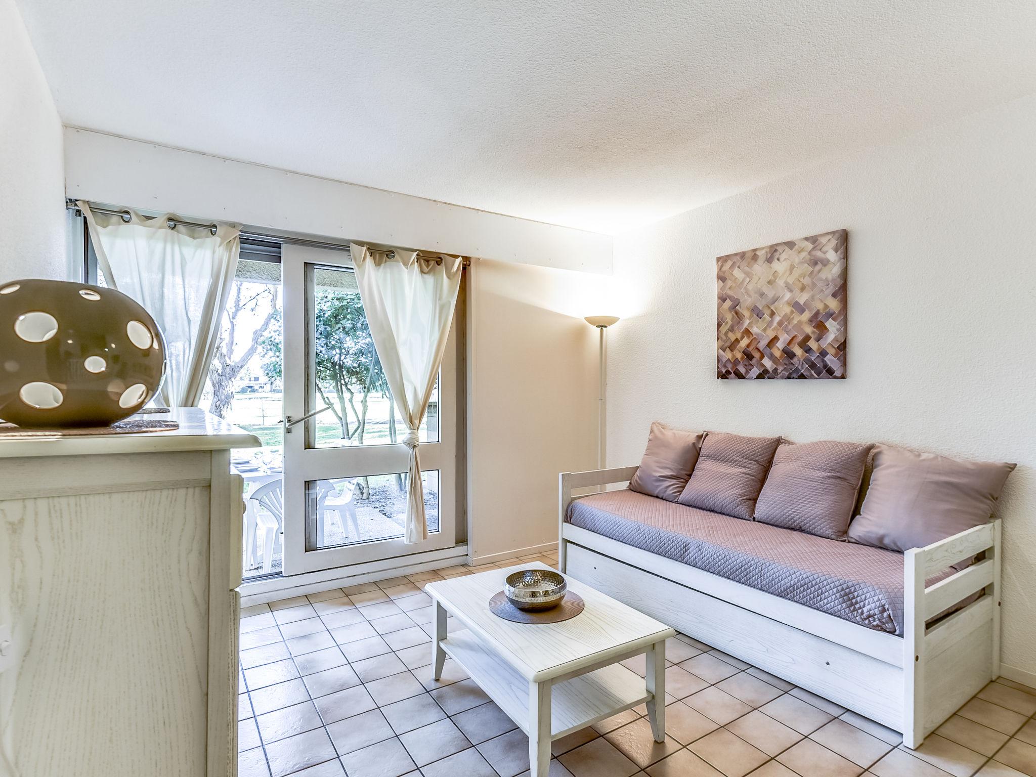 Foto 2 - Apartamento de 1 habitación en Saint-Cyprien con piscina y vistas al mar