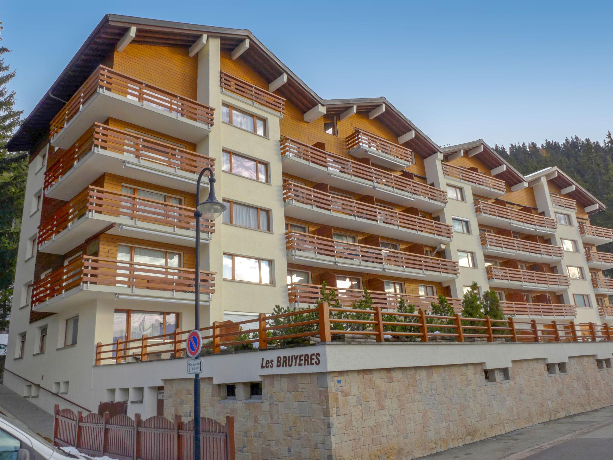 Foto 5 - Apartment mit 1 Schlafzimmer in Val de Bagnes mit blick auf die berge