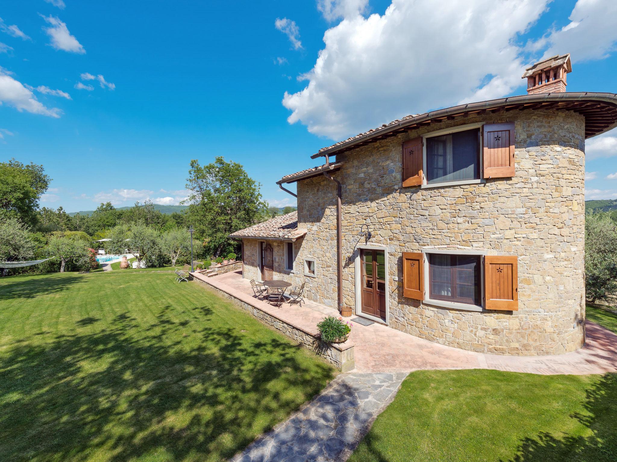 Foto 36 - Casa con 3 camere da letto a Radda in Chianti con piscina privata e giardino