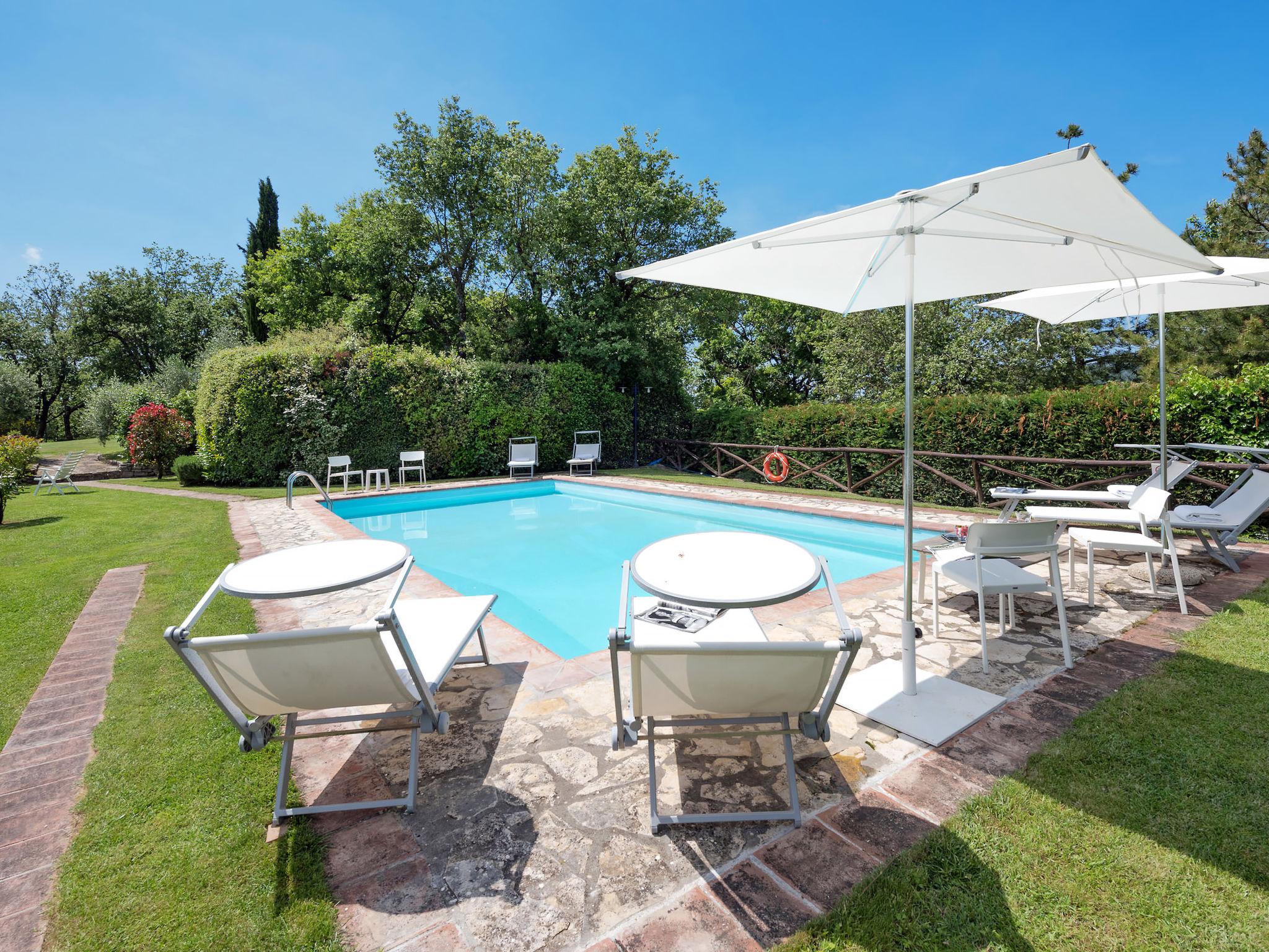 Photo 28 - Maison de 3 chambres à Radda in Chianti avec piscine privée et jardin