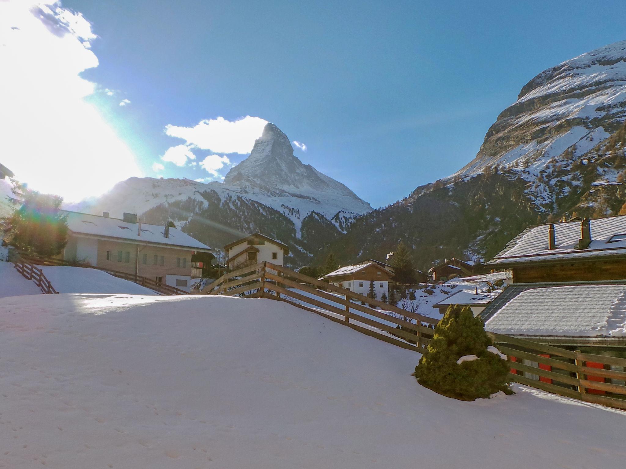 Foto 1 - Apartamento de 1 habitación en Zermatt con vistas a la montaña