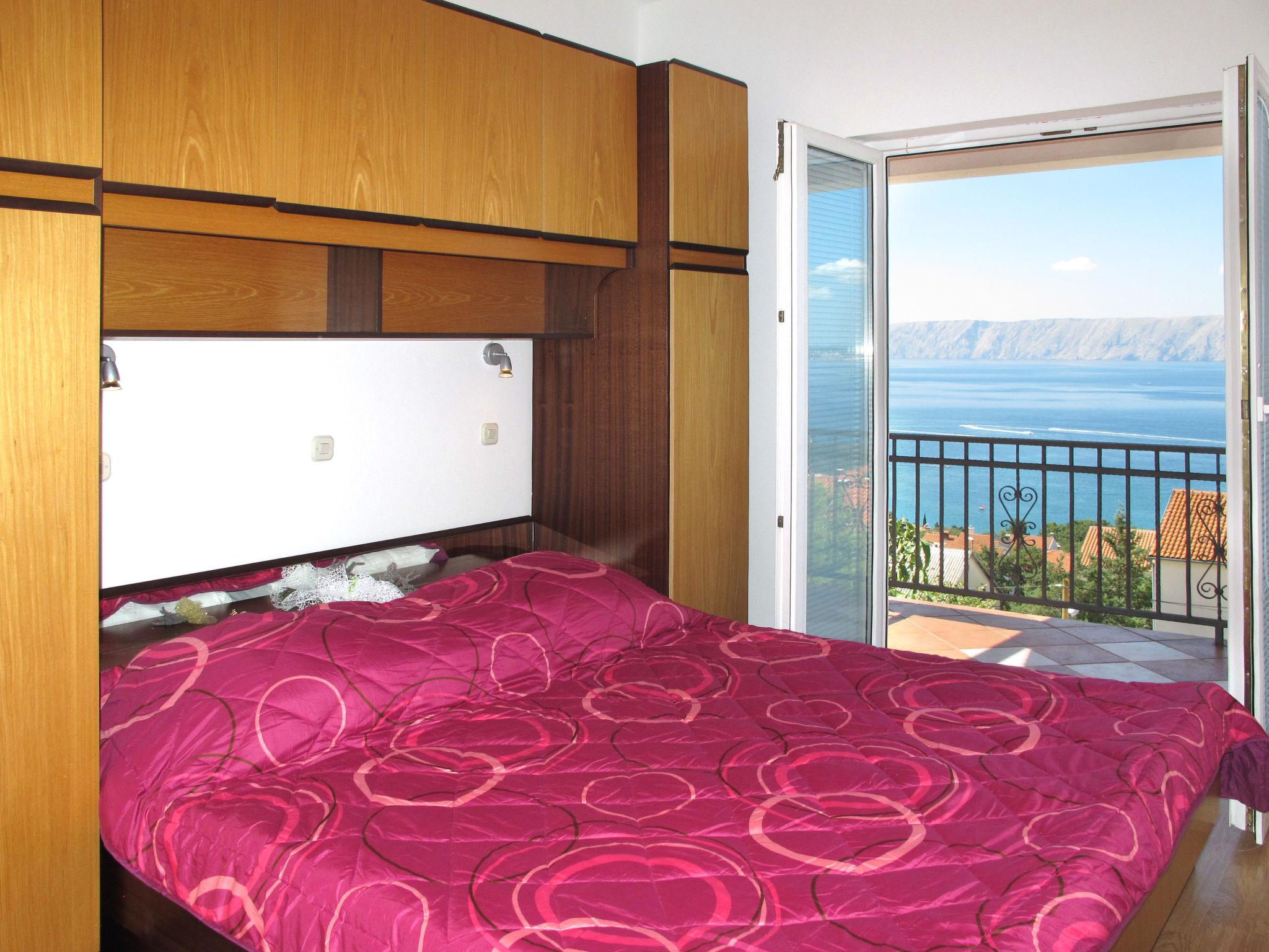 Foto 3 - Appartamento con 2 camere da letto a Novi Vinodolski con terrazza e vista mare