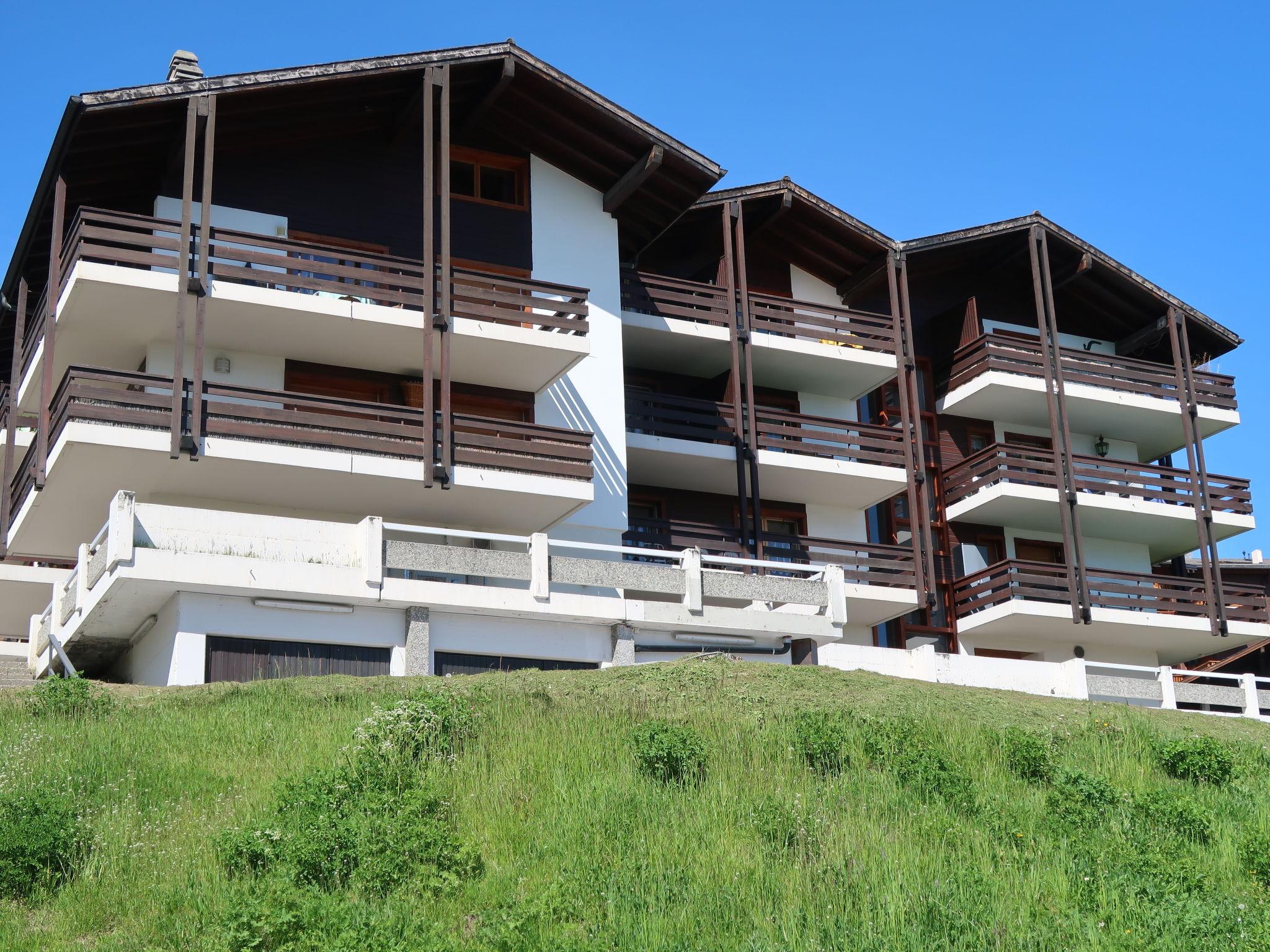 Photo 25 - 2 bedroom Apartment in Nendaz with swimming pool and mountain view