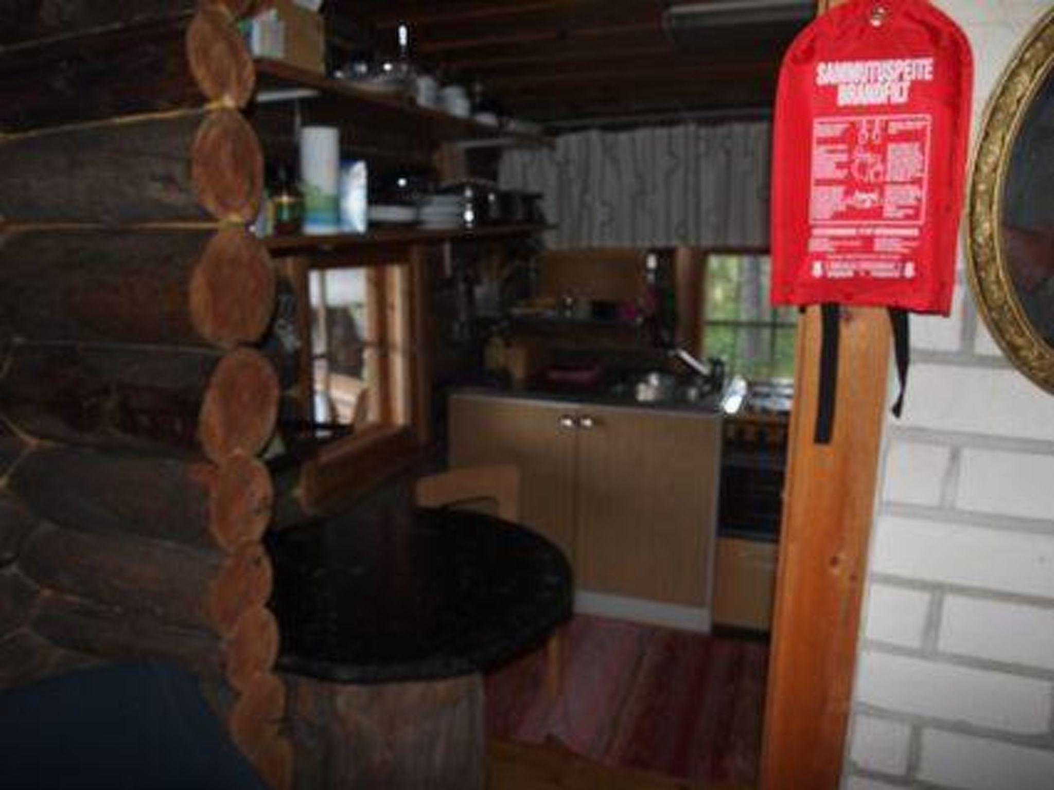 Photo 5 - Maison de 1 chambre à Pello avec sauna et vues sur la montagne