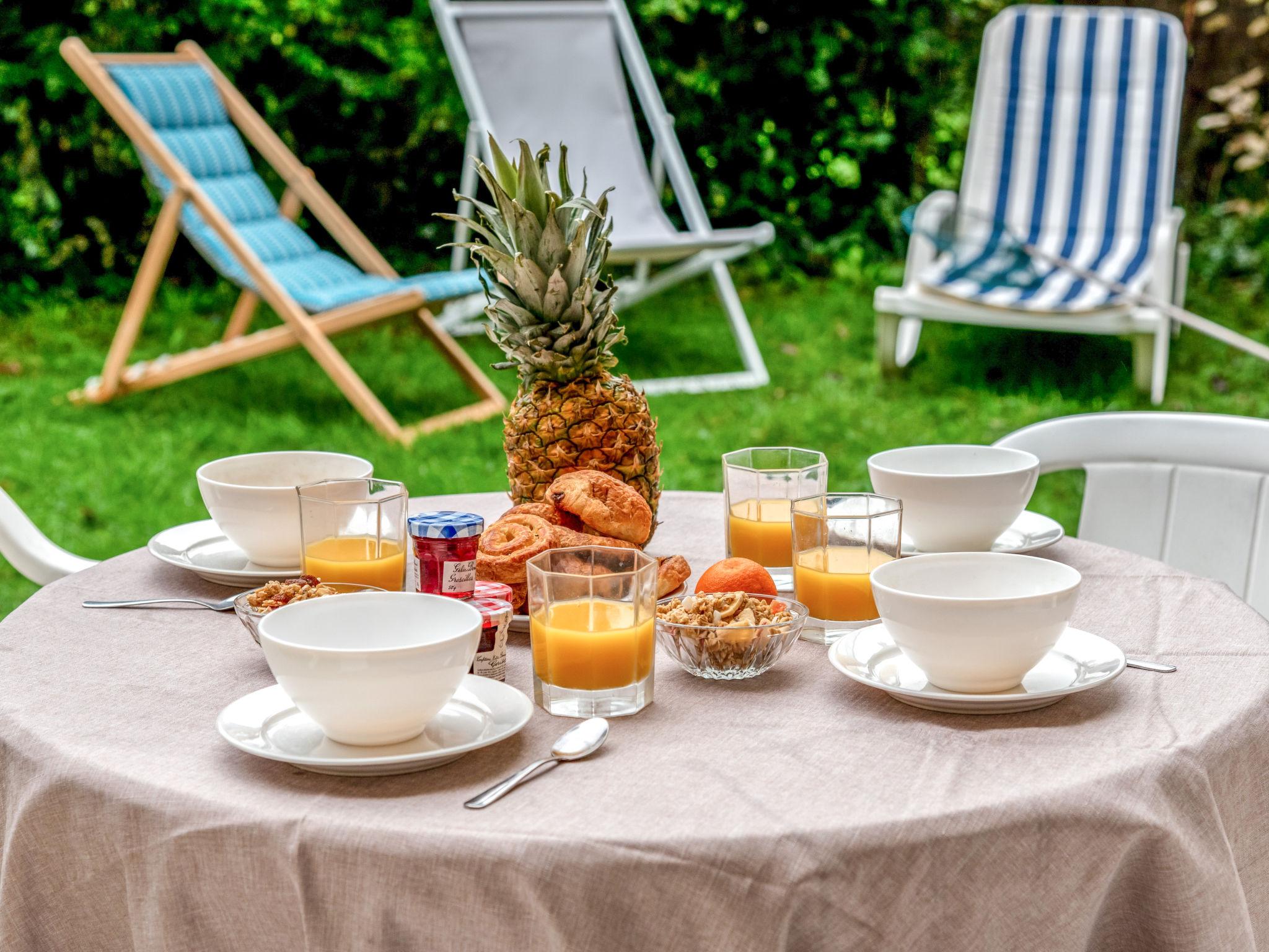 Photo 11 - 1 bedroom Apartment in Carnac with terrace and sea view