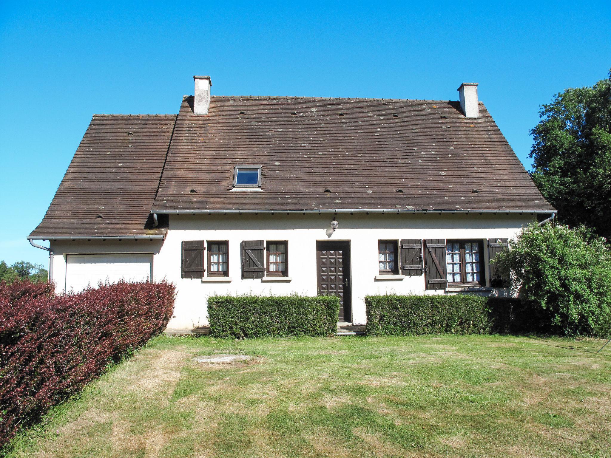 Photo 8 - Maison de 4 chambres à Pionnat avec jardin et terrasse