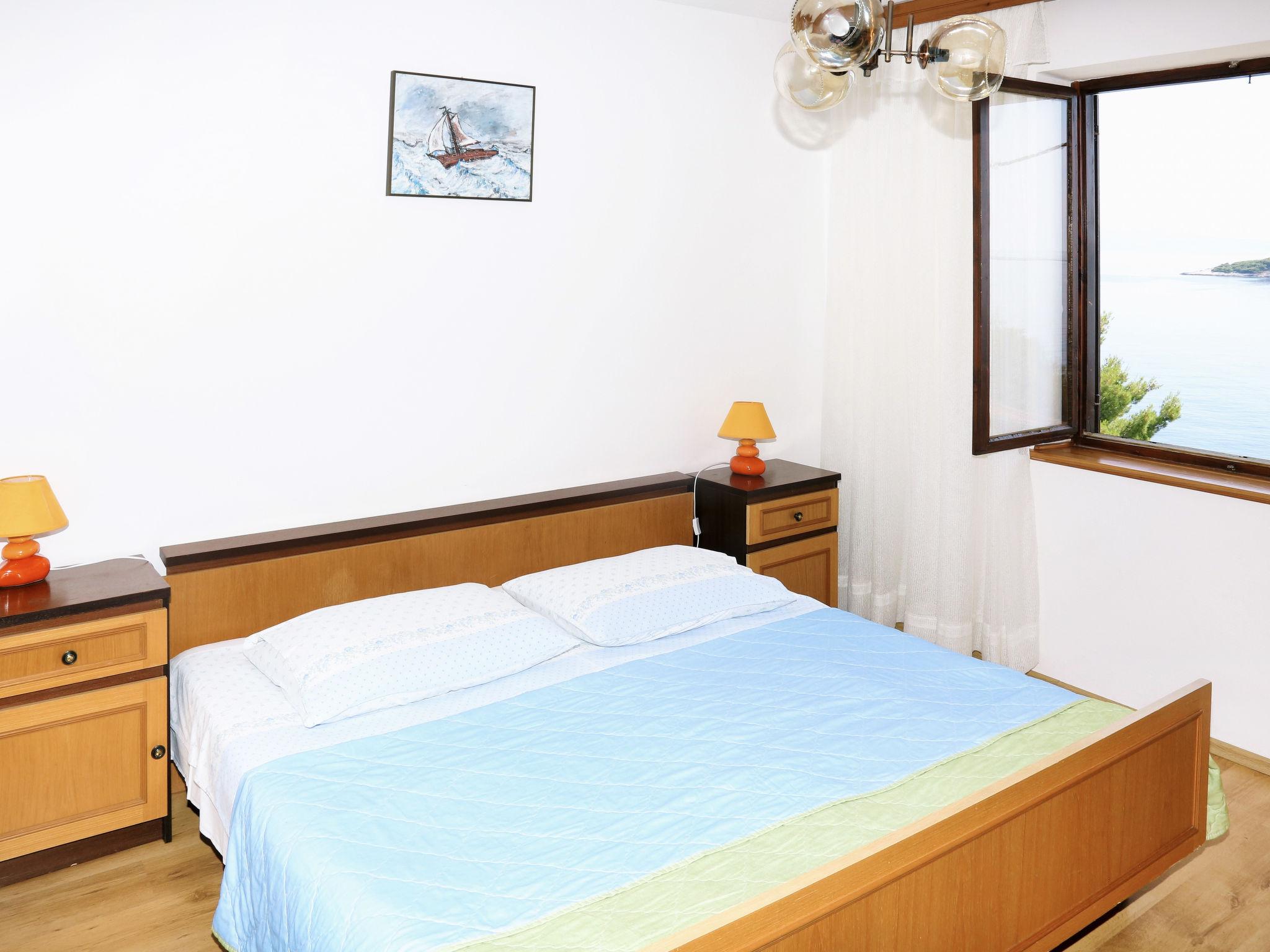 Foto 15 - Apartment mit 3 Schlafzimmern in Blato mit terrasse und blick aufs meer