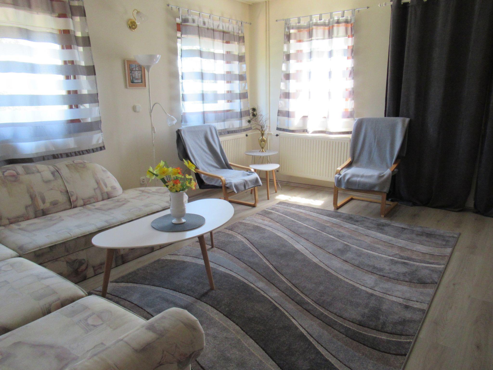 Photo 4 - 2 bedroom House in Badacsonytomaj with private pool and sea view