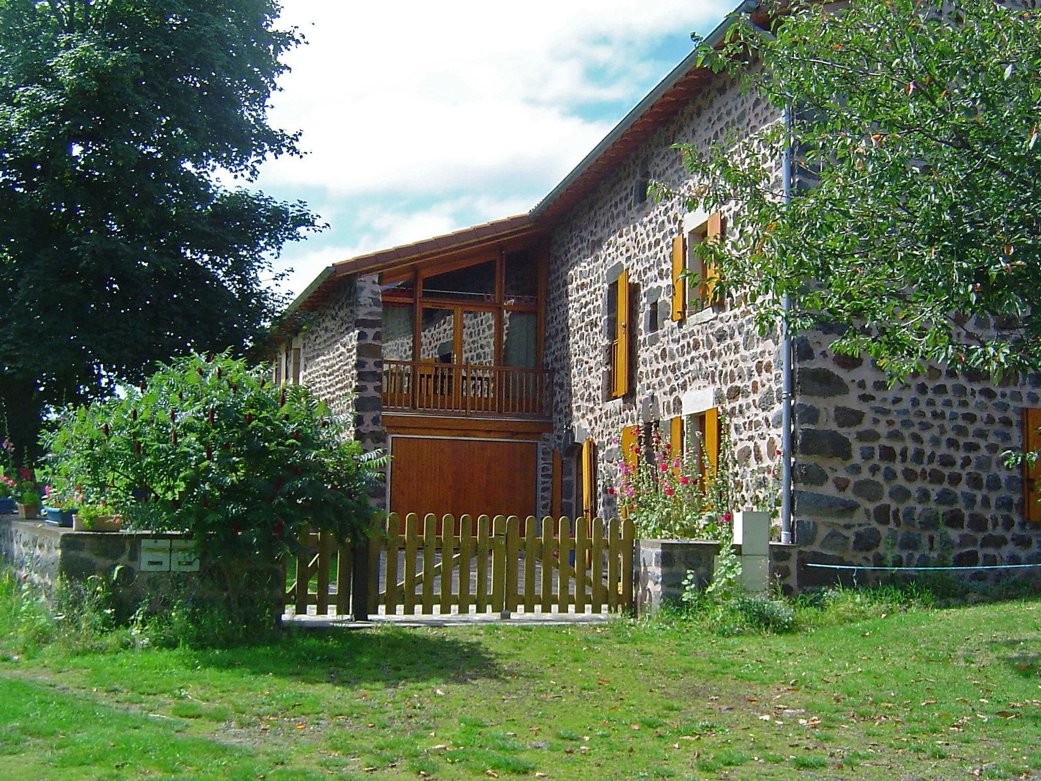 Foto 9 - Casa con 3 camere da letto a Solignac-sur-Loire con giardino