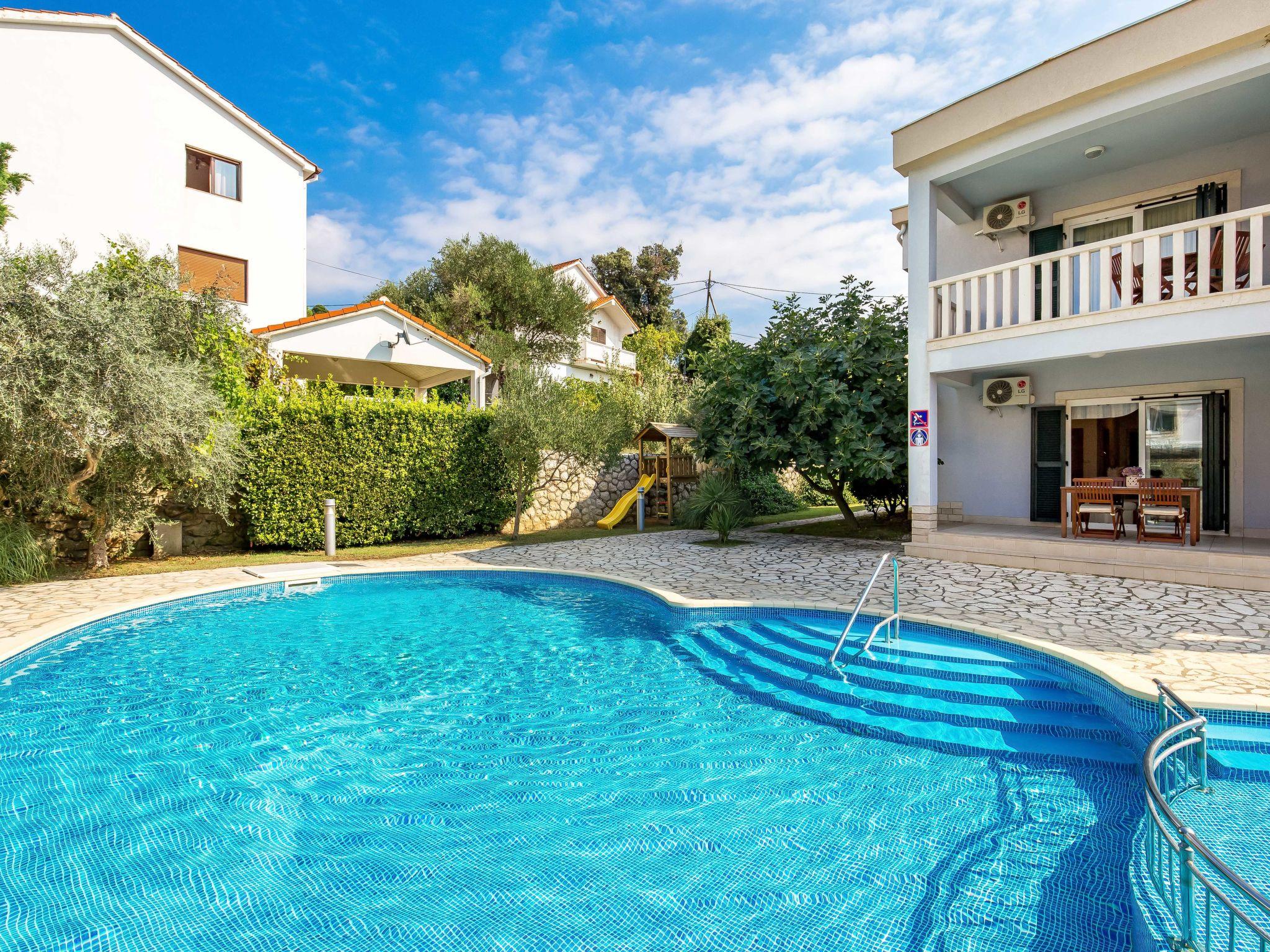 Photo 9 - Appartement de 1 chambre à Rab avec piscine et jardin