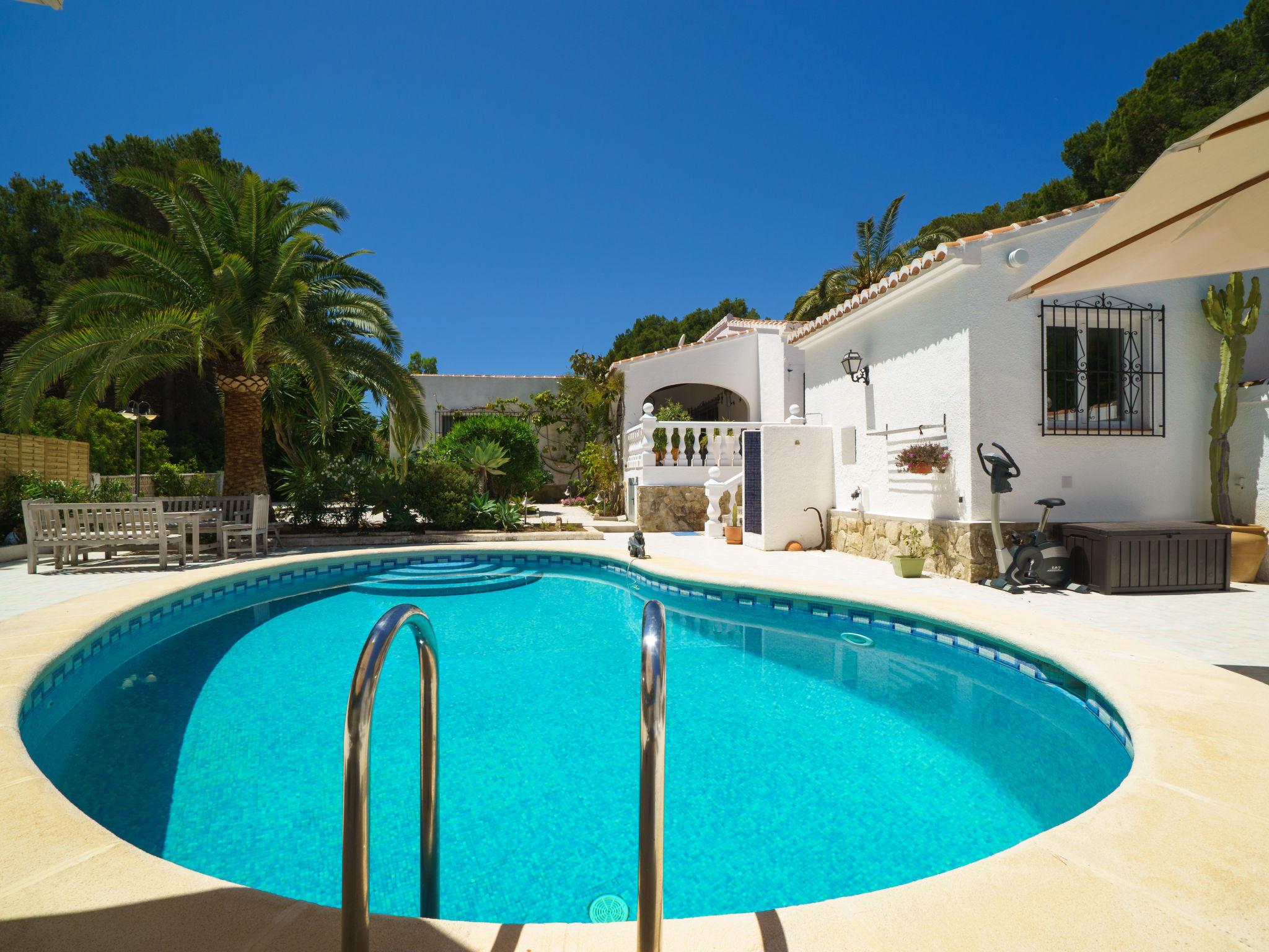 Foto 25 - Casa con 3 camere da letto a Jávea con piscina privata e giardino