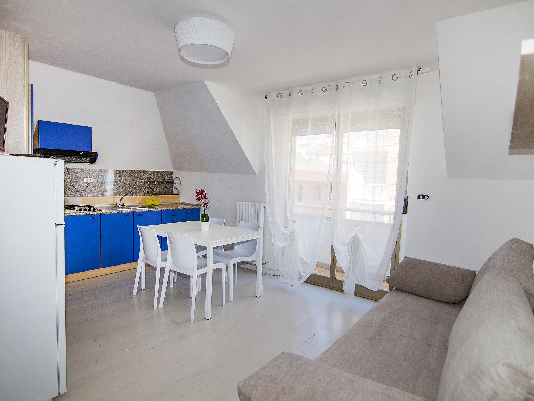 Foto 7 - Apartamento de 1 habitación en San Benedetto del Tronto con jardín