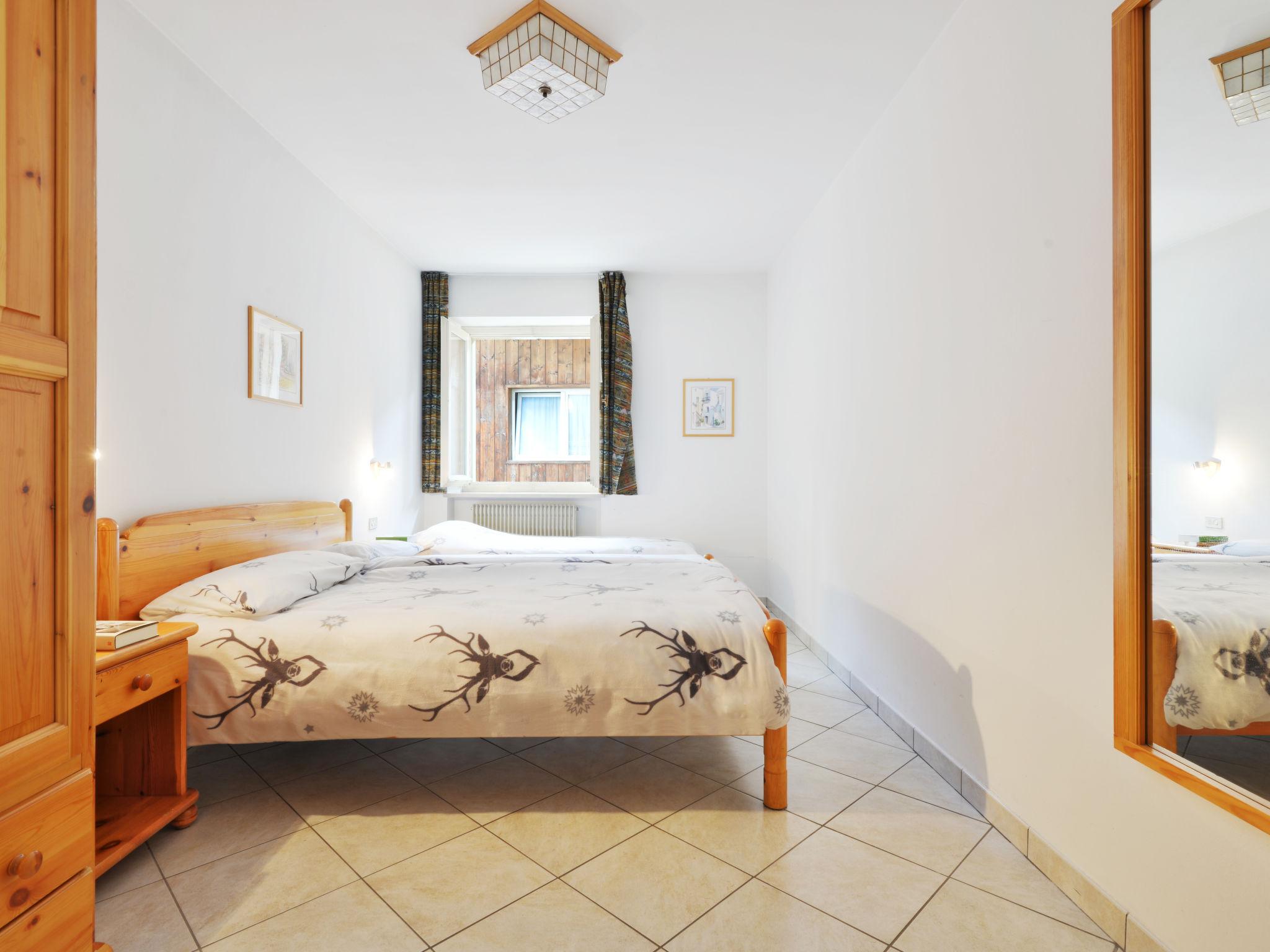 Foto 4 - Apartment mit 2 Schlafzimmern in Campitello di Fassa mit blick auf die berge