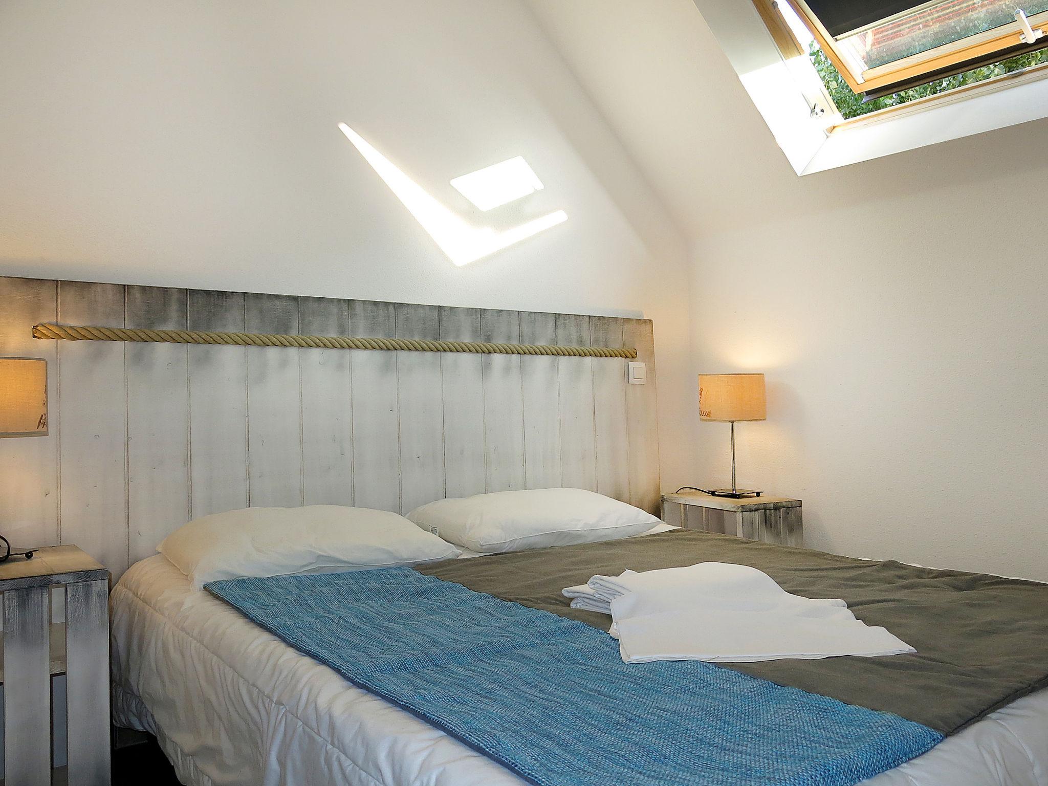 Foto 3 - Appartamento con 2 camere da letto a Bénodet con piscina privata e vista mare