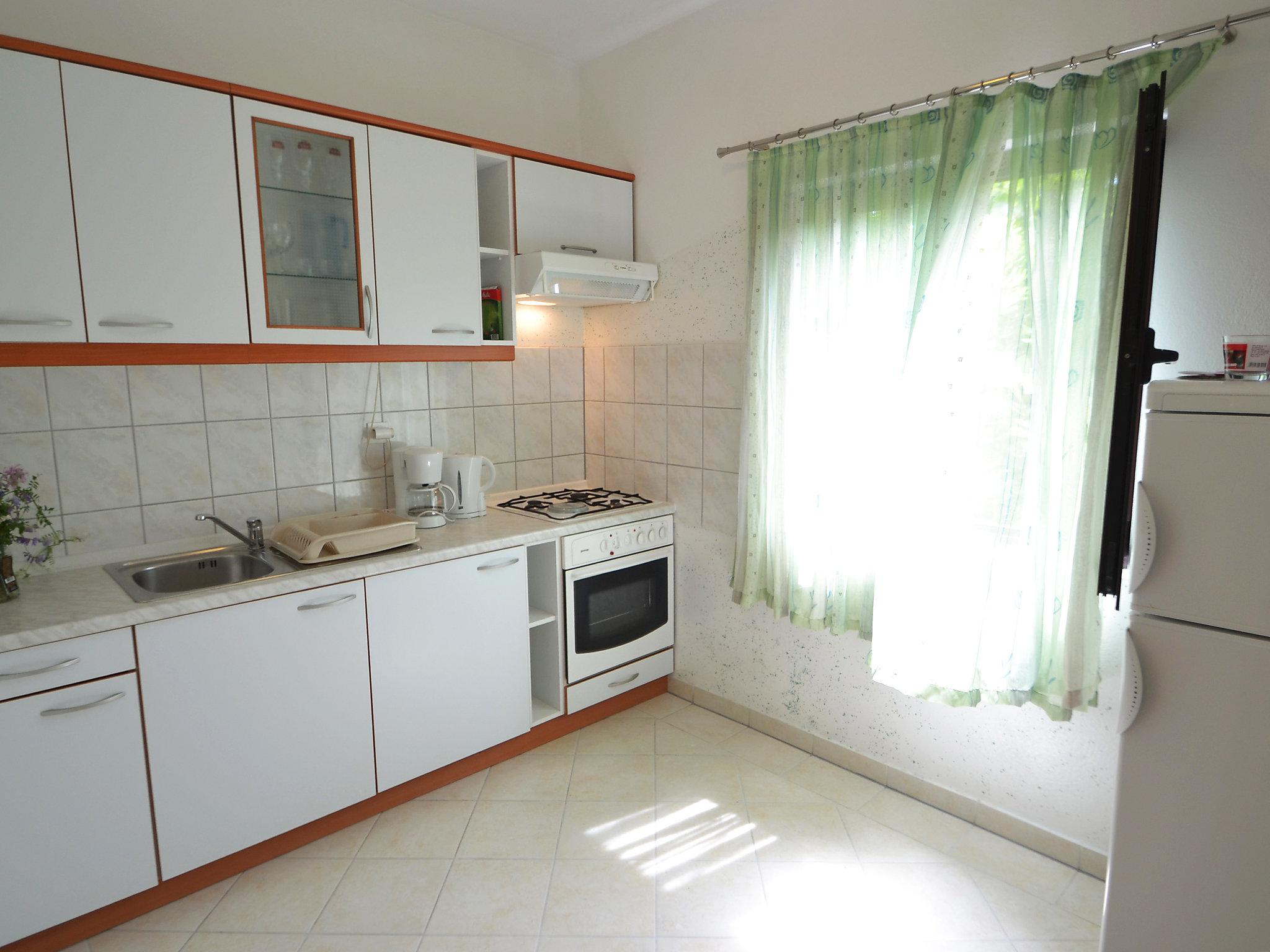 Photo 2 - 2 bedroom Apartment in Vir with swimming pool and sea view