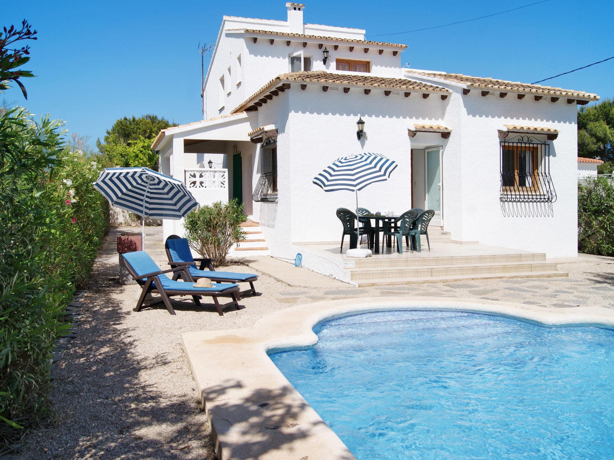 Foto 1 - Casa con 4 camere da letto a Dénia con piscina privata e vista mare