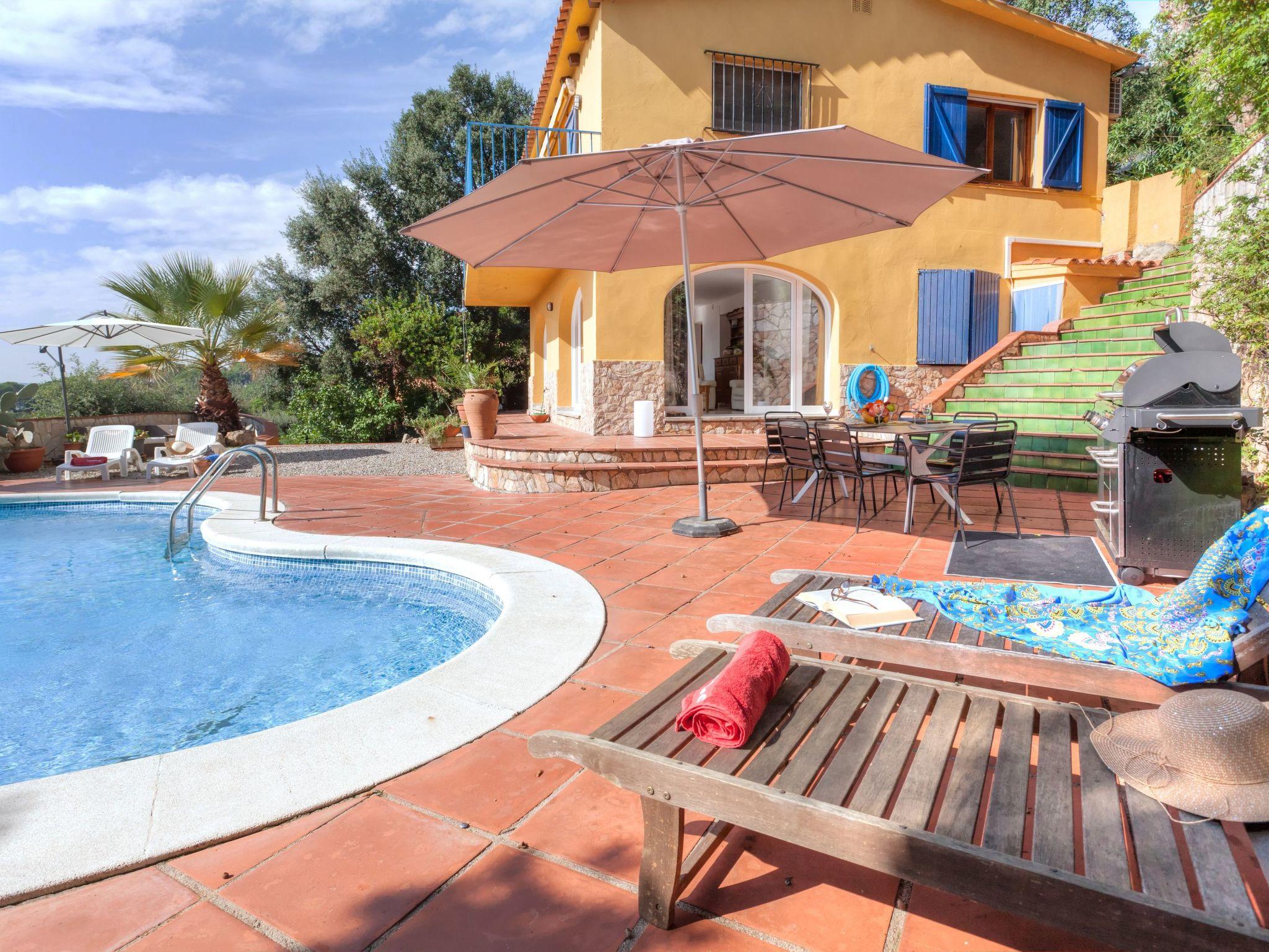 Foto 6 - Casa de 2 habitaciones en Santa Cristina d'Aro con piscina privada y vistas al mar