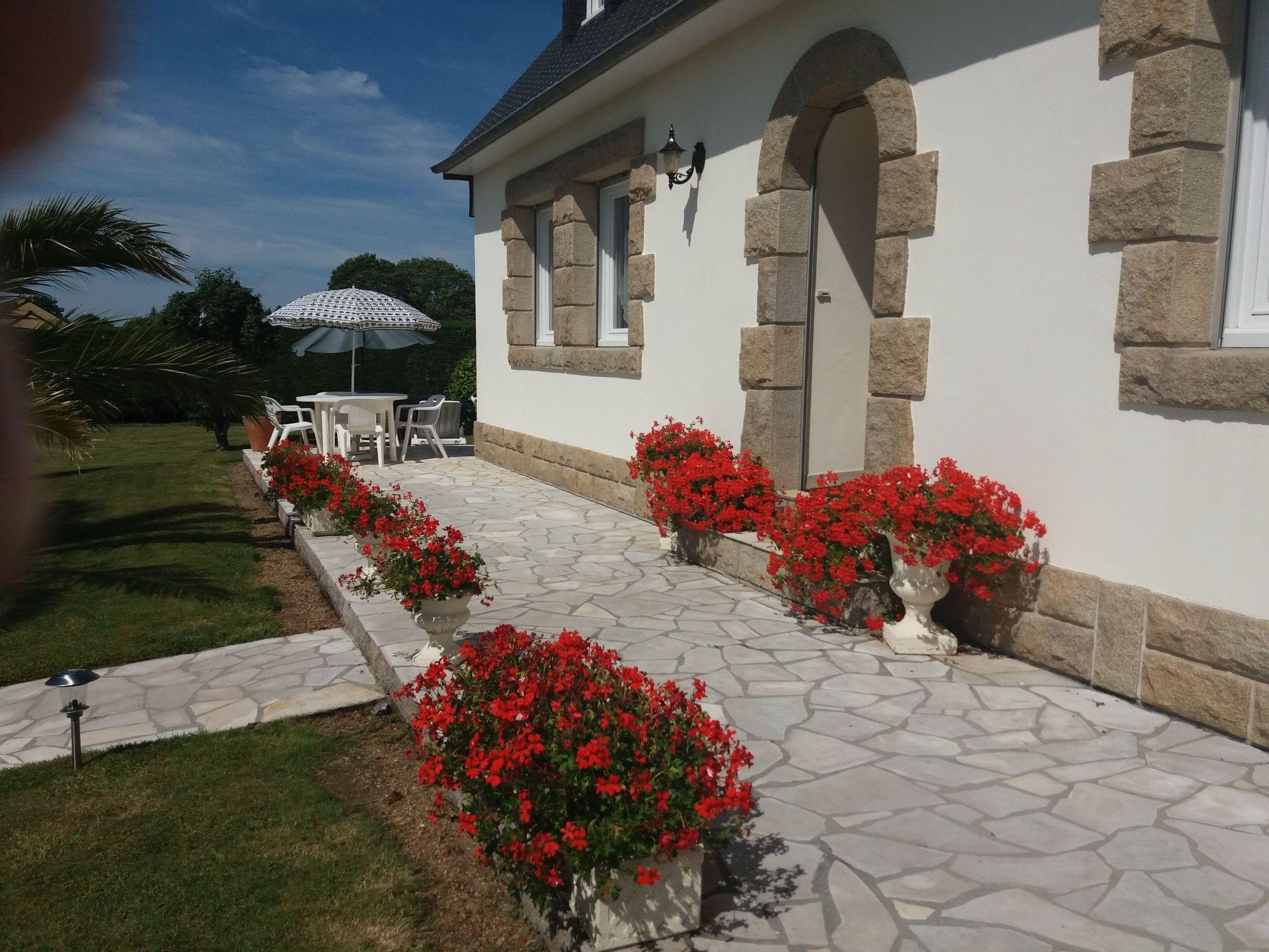 Photo 22 - Maison de 4 chambres à Pleumeur-Bodou avec jardin et vues à la mer