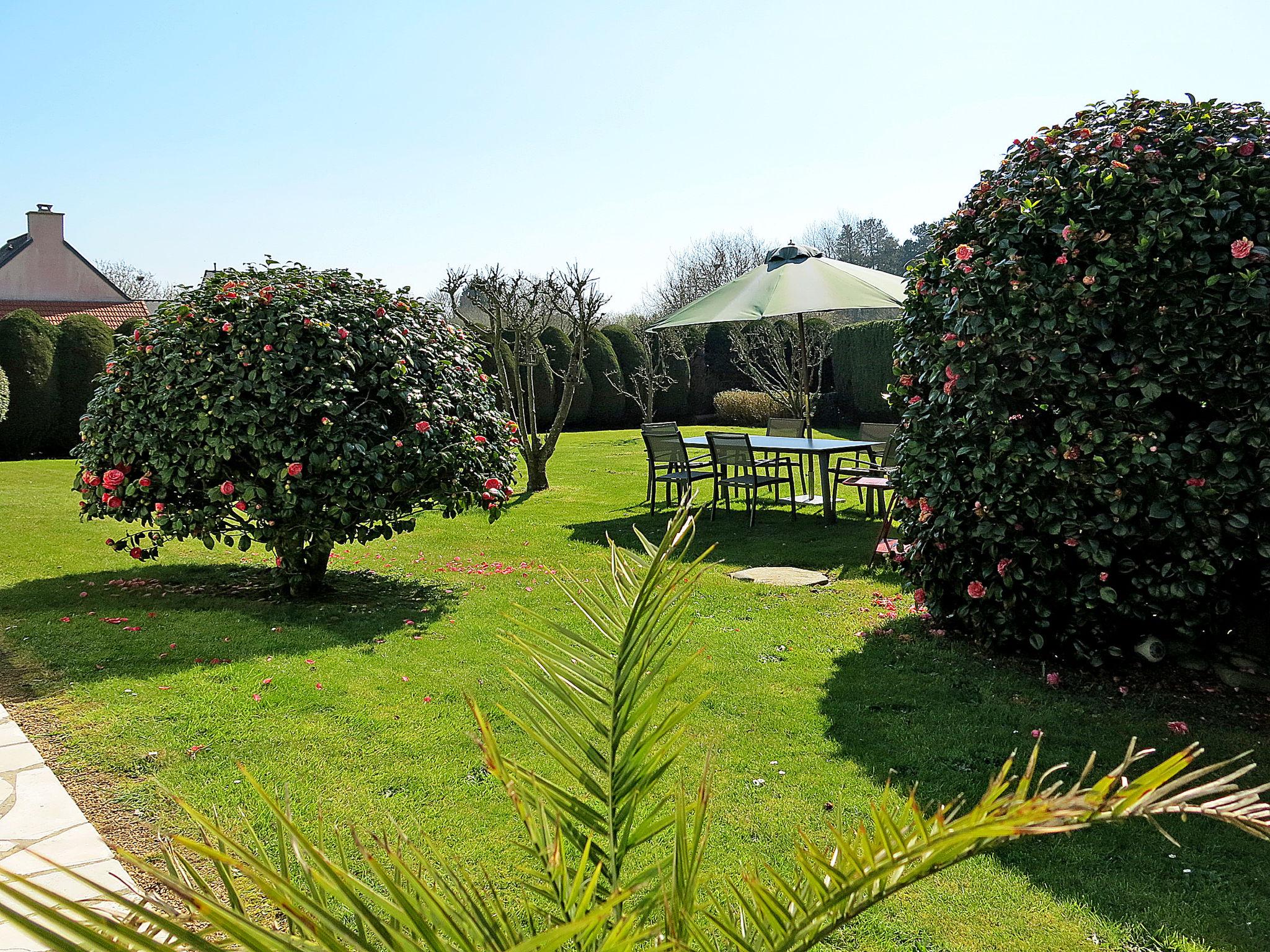 Photo 21 - Maison de 4 chambres à Pleumeur-Bodou avec jardin et vues à la mer