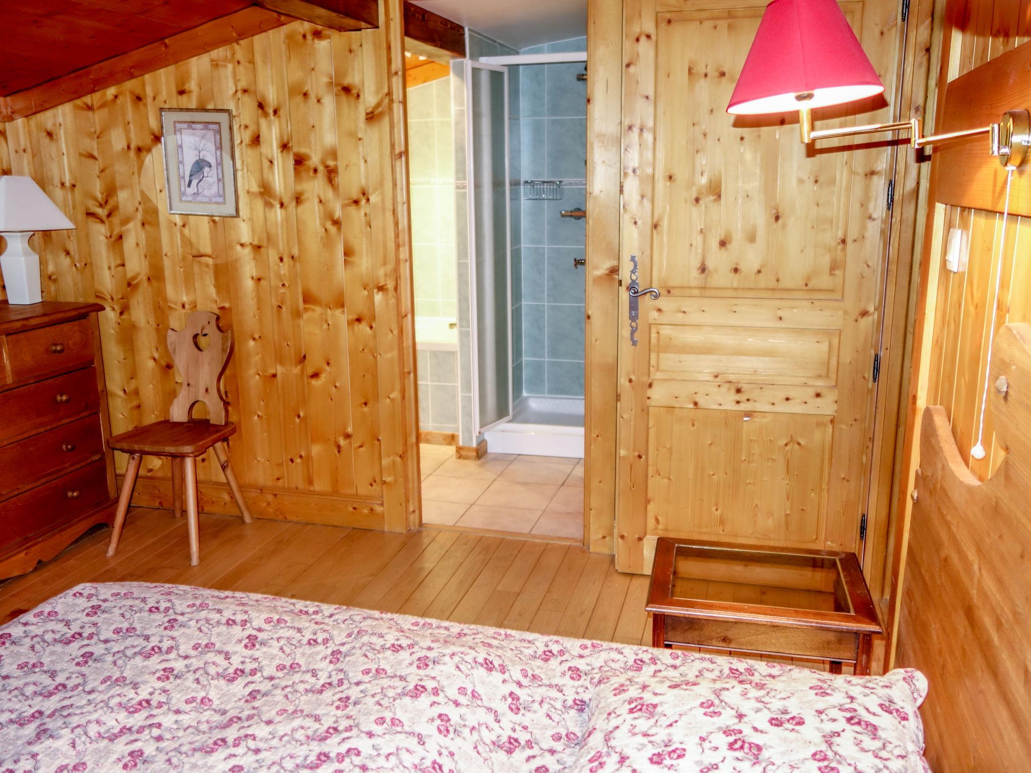 Foto 9 - Appartamento con 5 camere da letto a Les Contamines-Montjoie con vista sulle montagne