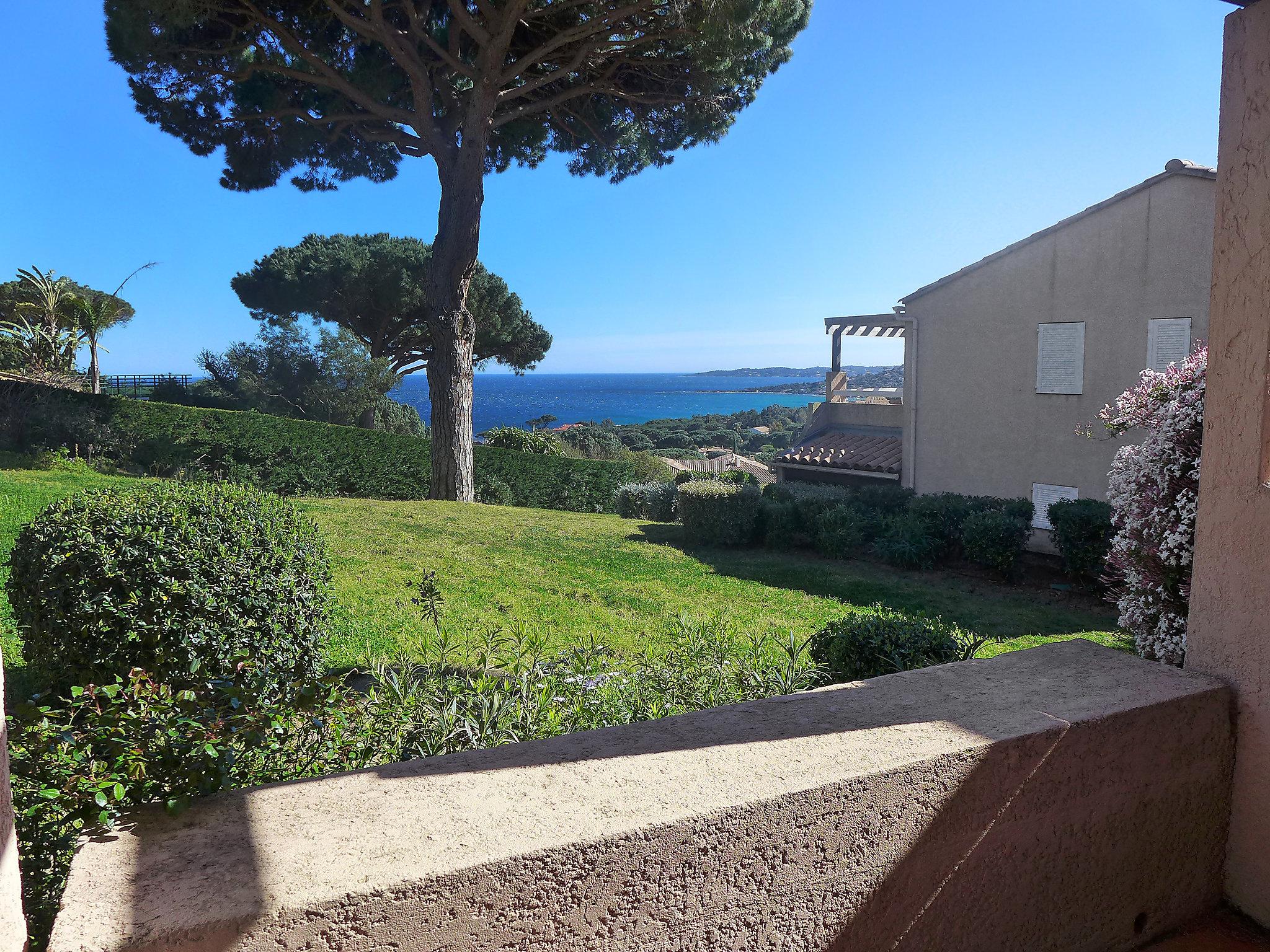 Photo 4 - Appartement de 1 chambre à Sainte-Maxime avec piscine et vues à la mer
