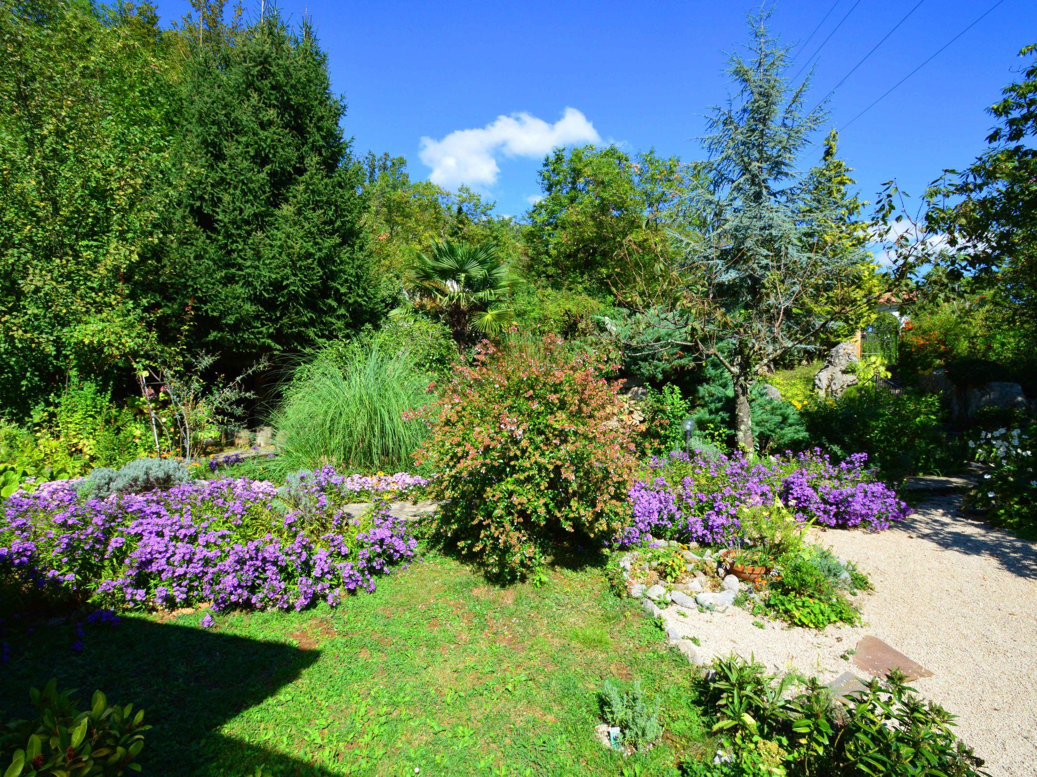 Foto 7 - Casa con 3 camere da letto a Opatija con piscina privata e giardino