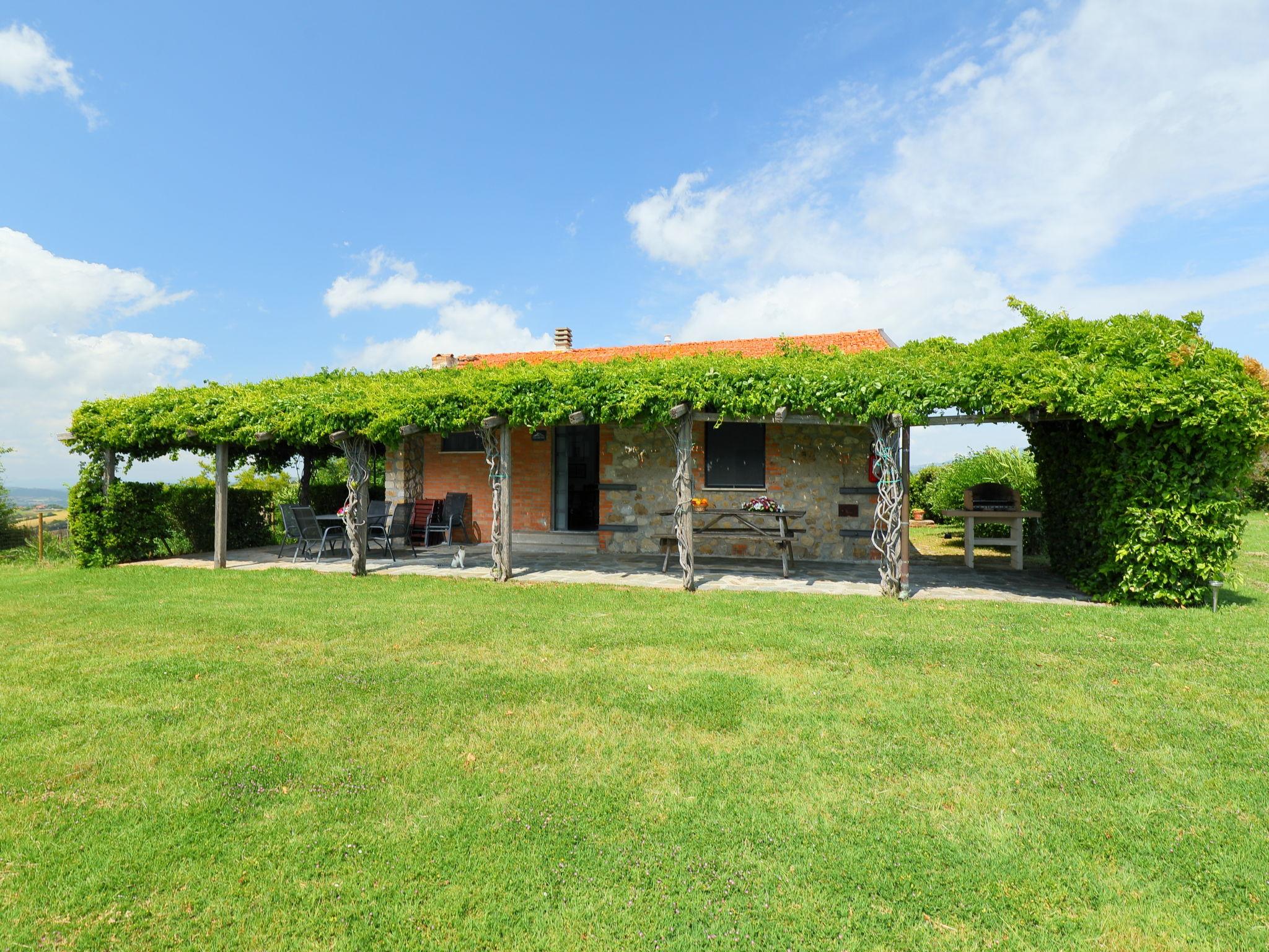 Photo 1 - Maison de 2 chambres à Scansano avec piscine et vues à la mer