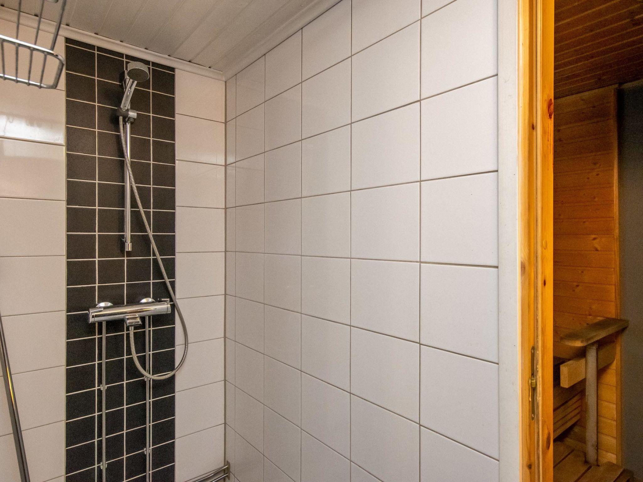Foto 16 - Casa de 2 quartos em Kaavi com sauna
